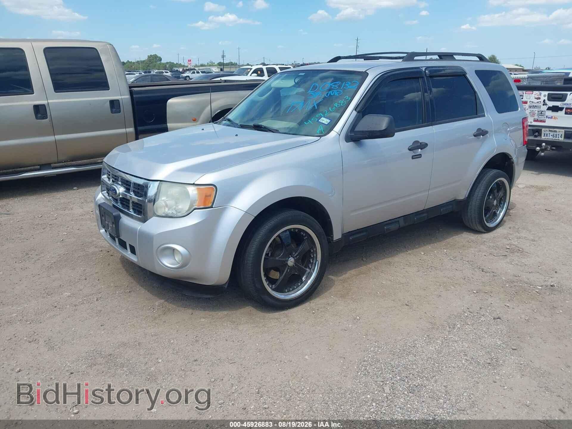 2010 FORD ESCAPE - VIN: 1FMCU0D77AKD08132 - Фото 2