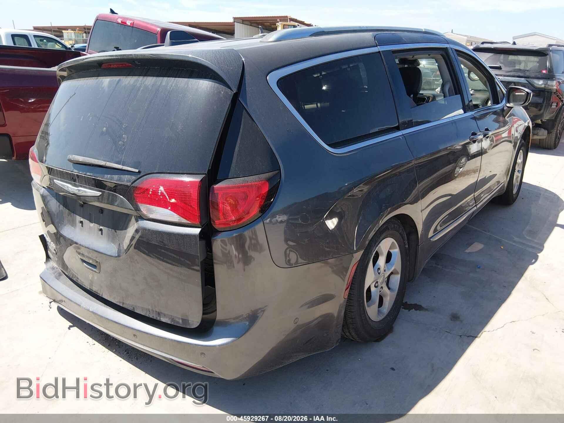 2017 CHRYSLER PACIFICA - VIN: 2C4RC1EG9HR622575 - Photo 4