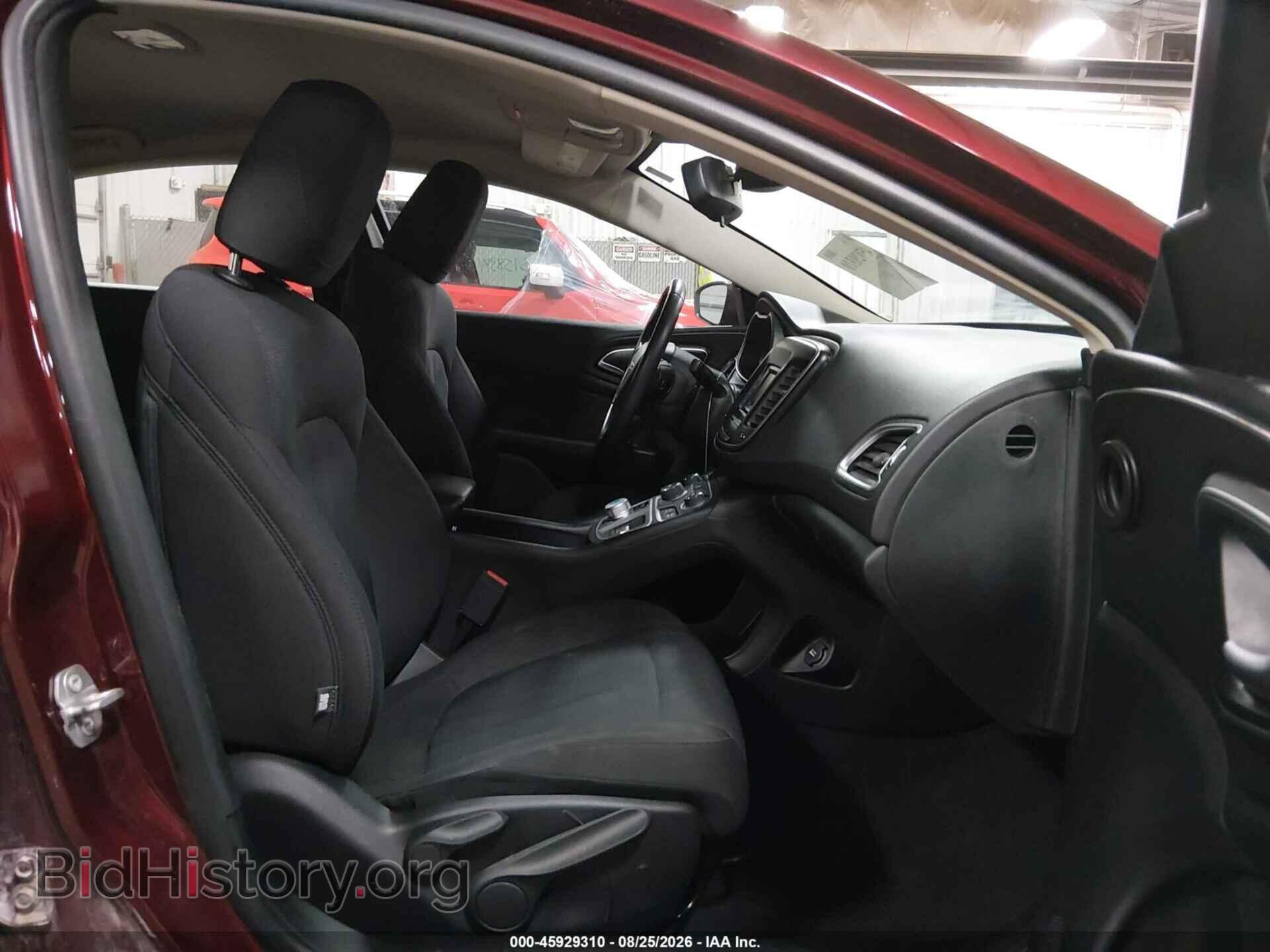 2017 CHRYSLER 200 - VIN: 1C3CCCFB3HN509372 - Photo 5