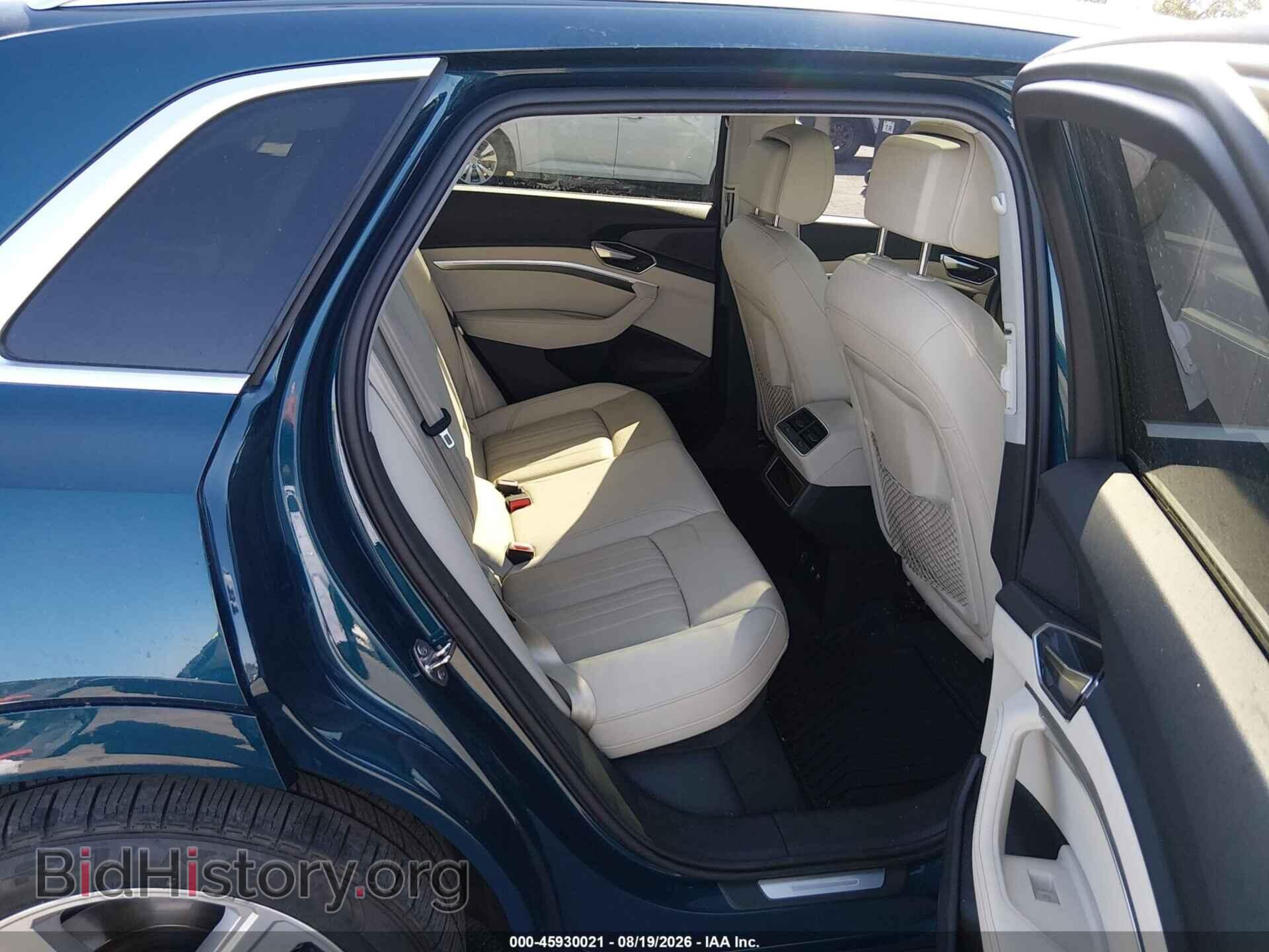 2019 AUDI E-TRON - VIN: WA1LAAGE2KB021175 - Photo 8