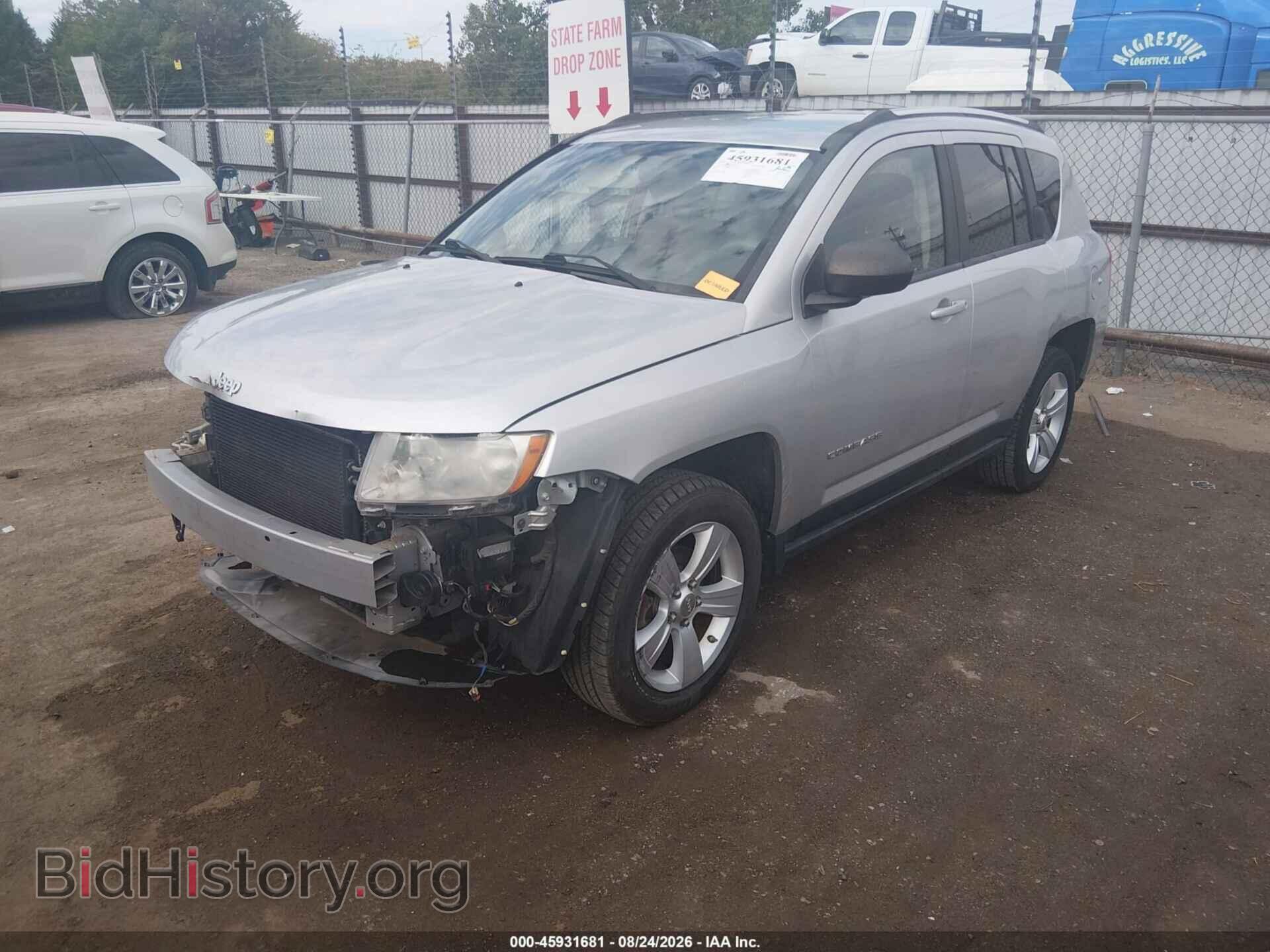 2012 JEEP COMPASS - VIN: 1C4NJCBA8CD657250 - Photo 2