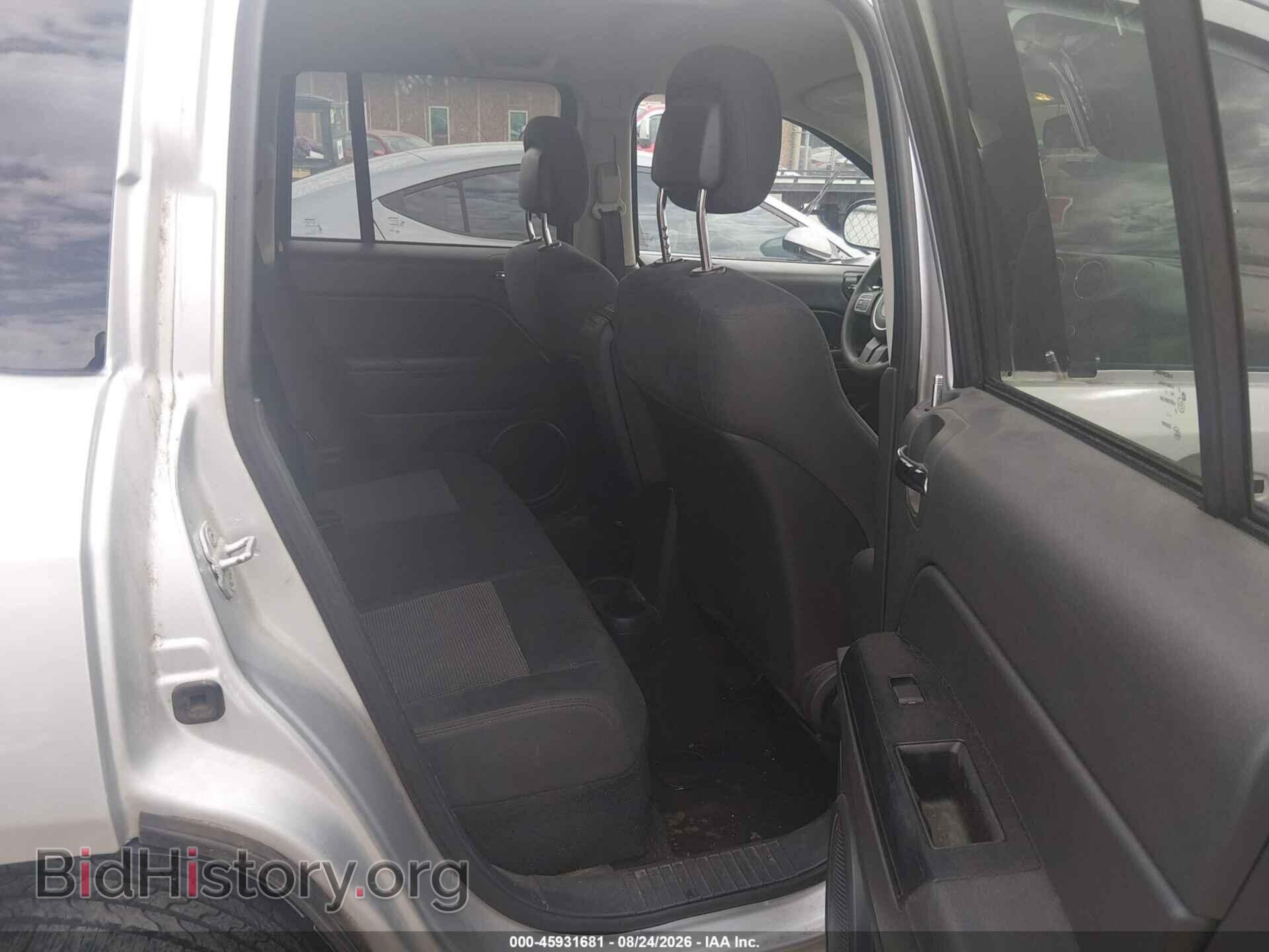 2012 JEEP COMPASS - VIN: 1C4NJCBA8CD657250 - Photo 8