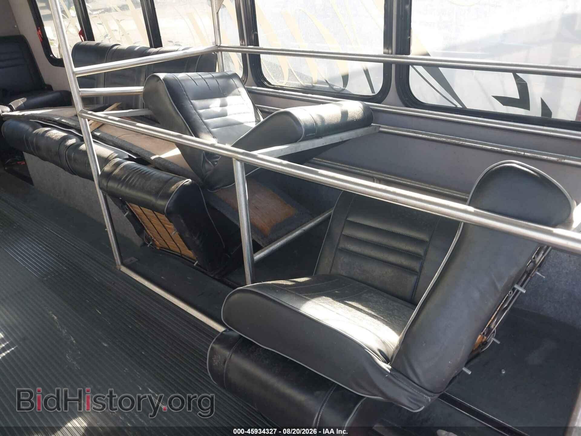 2011 FORD E-350 CUTAWAY - VIN: 1FDEE3FS1BDA14871 - Фото 12