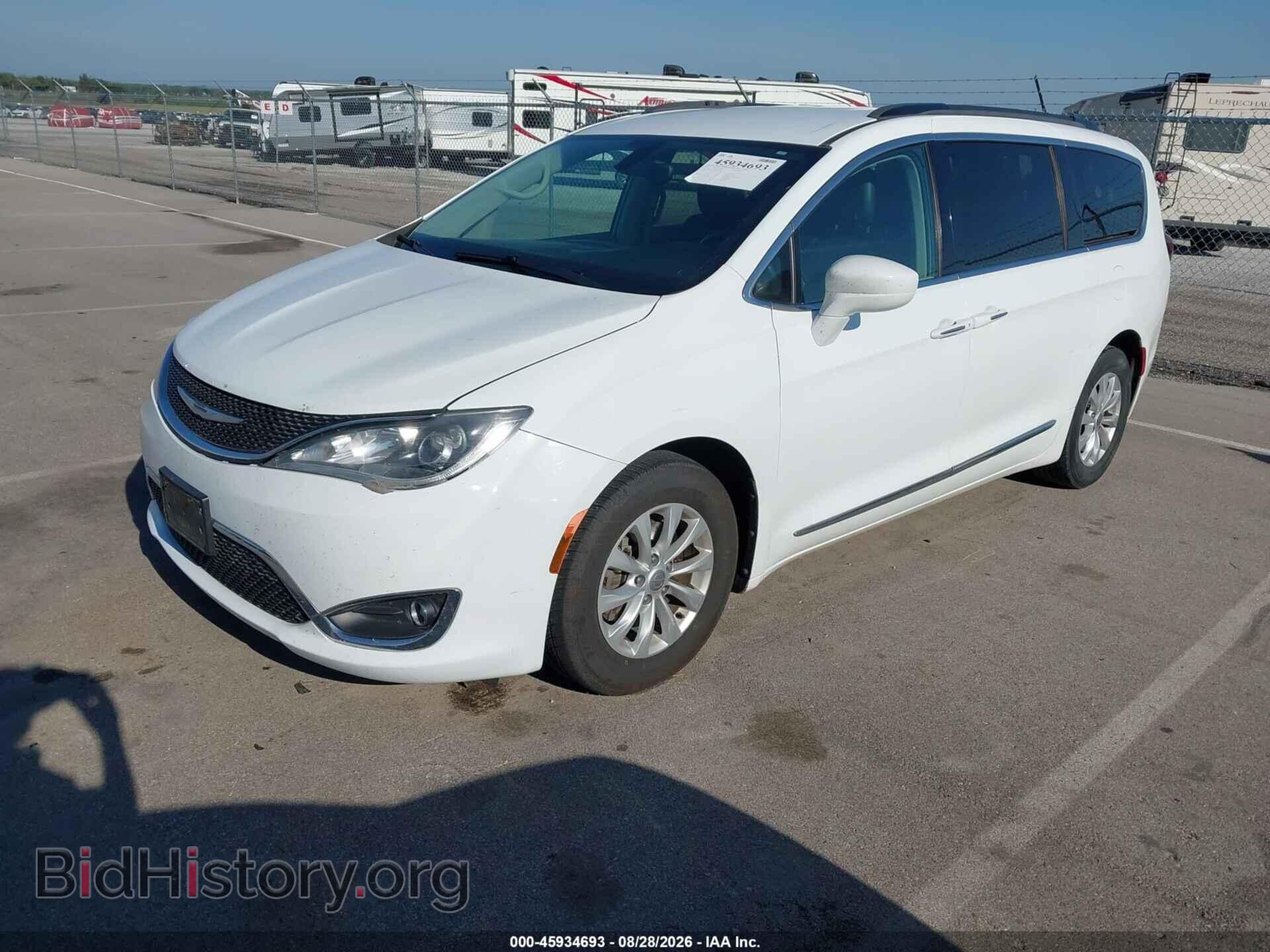 2017 CHRYSLER PACIFICA - VIN: 2C4RC1BG3HR576231 - Photo 2