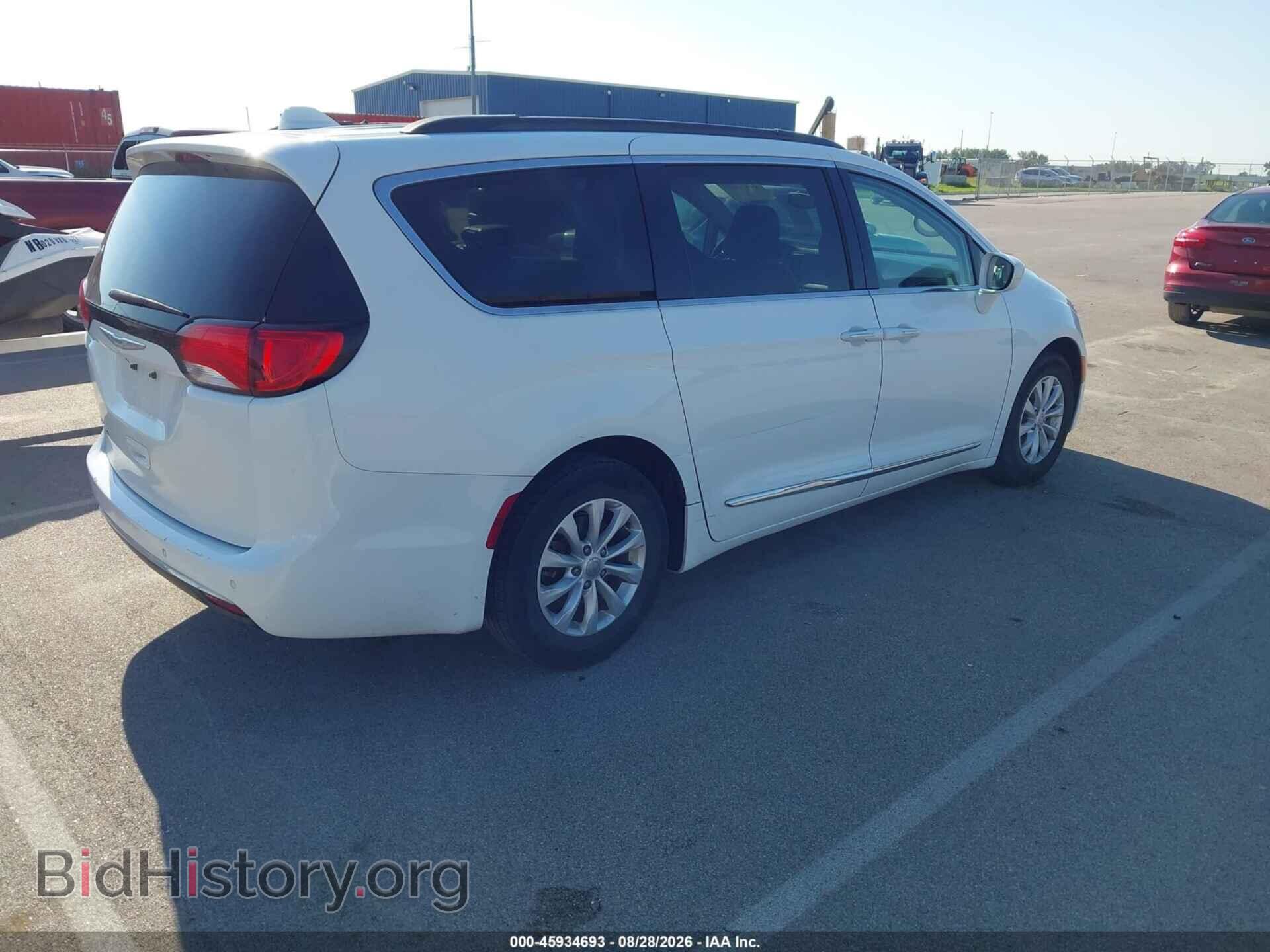 2017 CHRYSLER PACIFICA - VIN: 2C4RC1BG3HR576231 - Photo 4