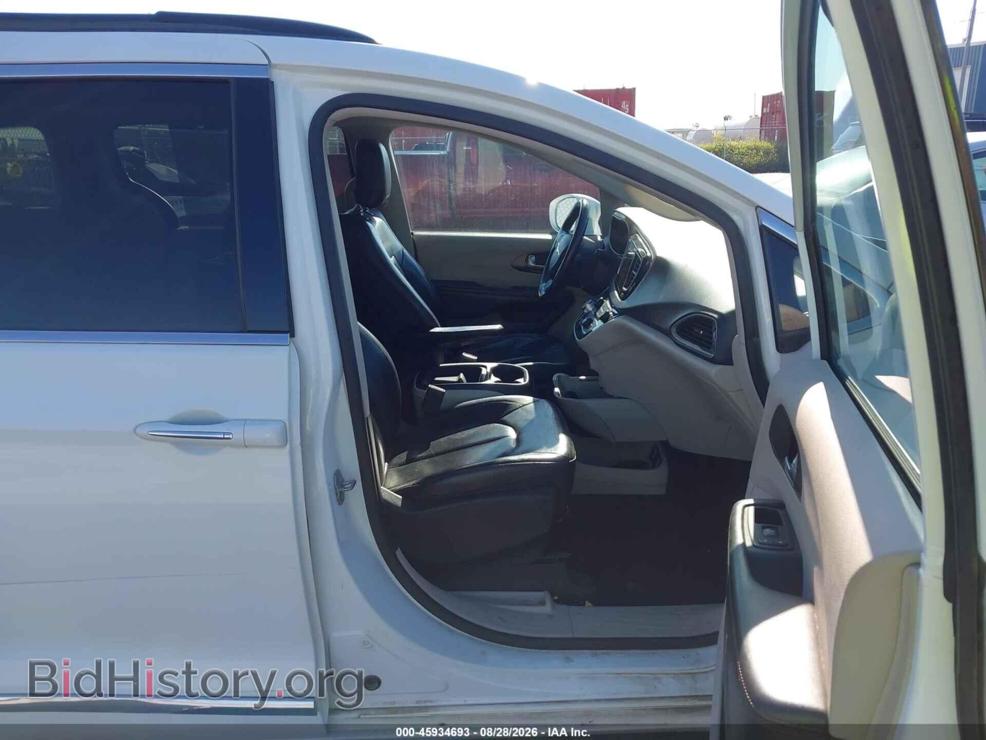 2017 CHRYSLER PACIFICA - VIN: 2C4RC1BG3HR576231 - Photo 5