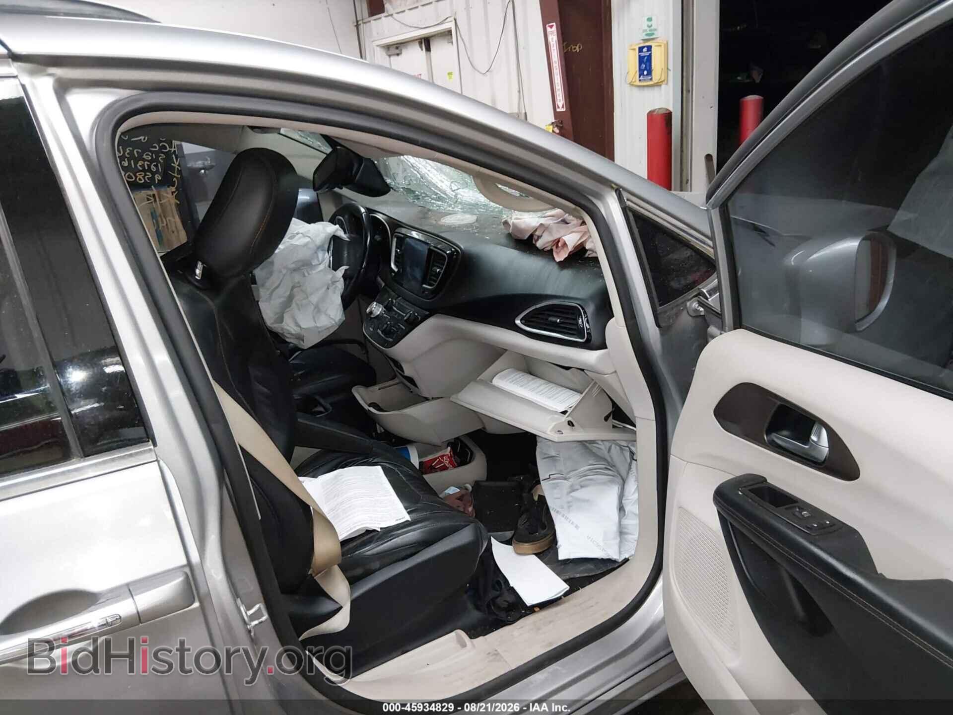 2017 CHRYSLER PACIFICA - VIN: 2C4RC1BGXHR512736 - Photo 5