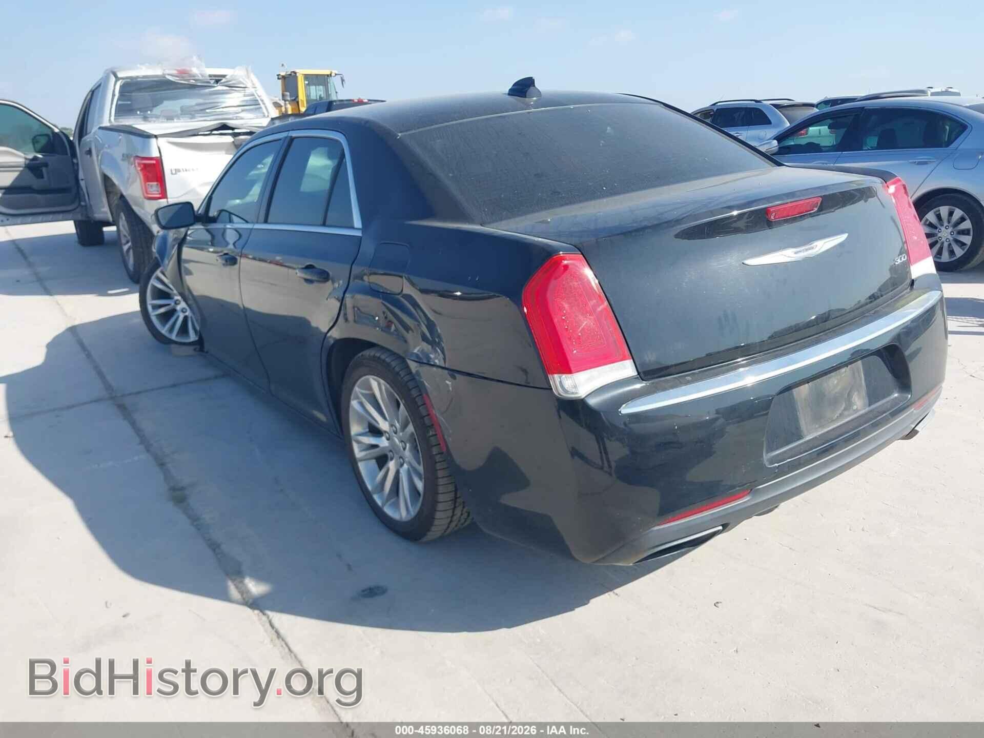 2016 CHRYSLER 300 - VIN: 2C3CCAAG8GH243863 - Photo 3