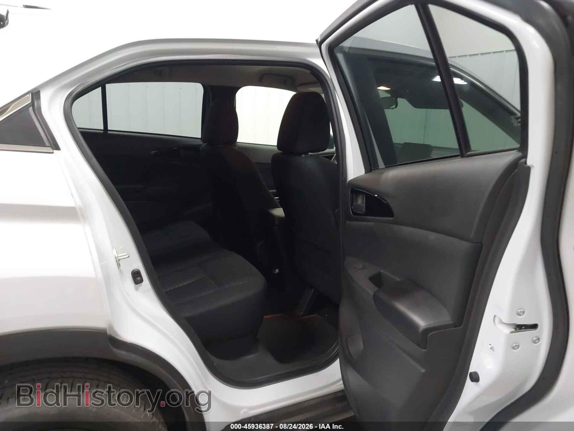 2024 MITSUBISHI ECLIPSE CROSS - VIN: JA4ATVAA1RZ048786 - Photo 8