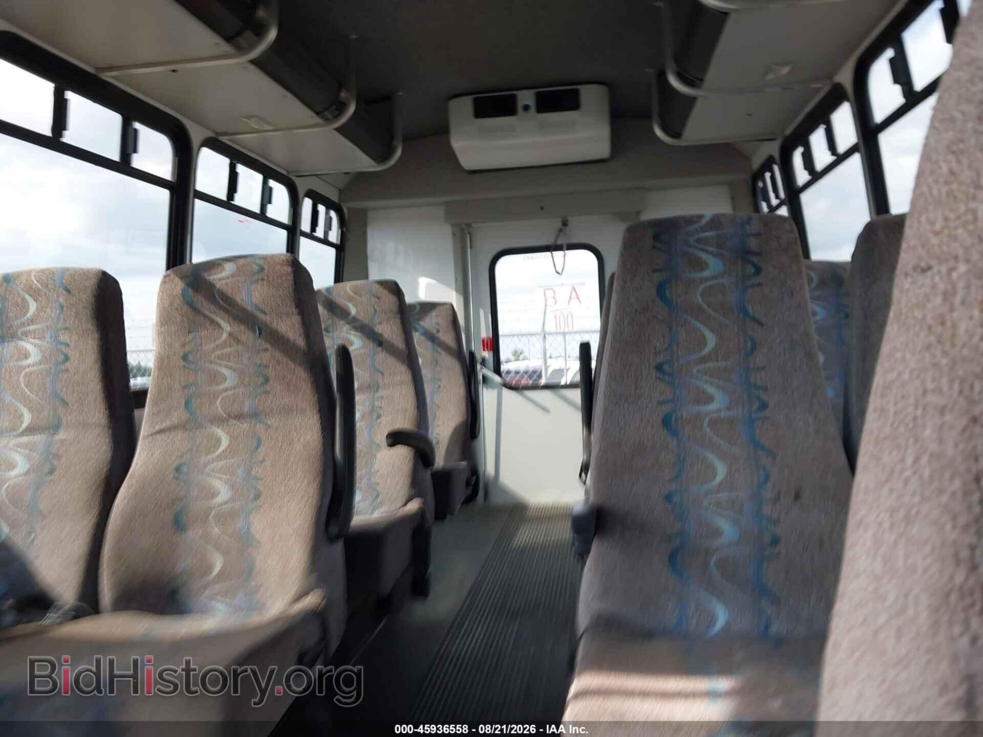 2011 FORD E-350 CUTAWAY - VIN: 1FDEE3FS3BDA22809 - Фото 6