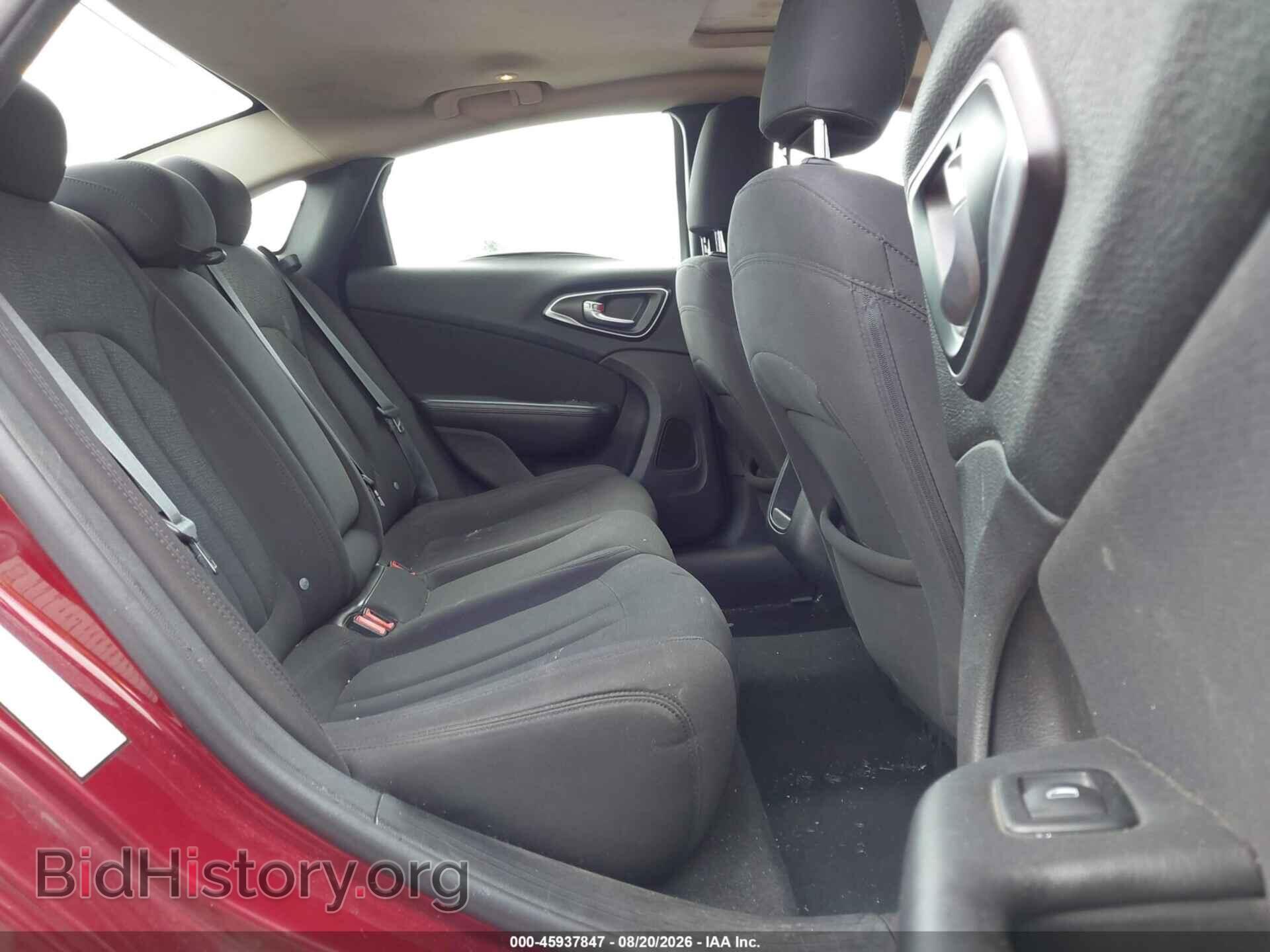 2015 CHRYSLER 200 - VIN: 1C3CCCAB1FN657542 - Фото 8
