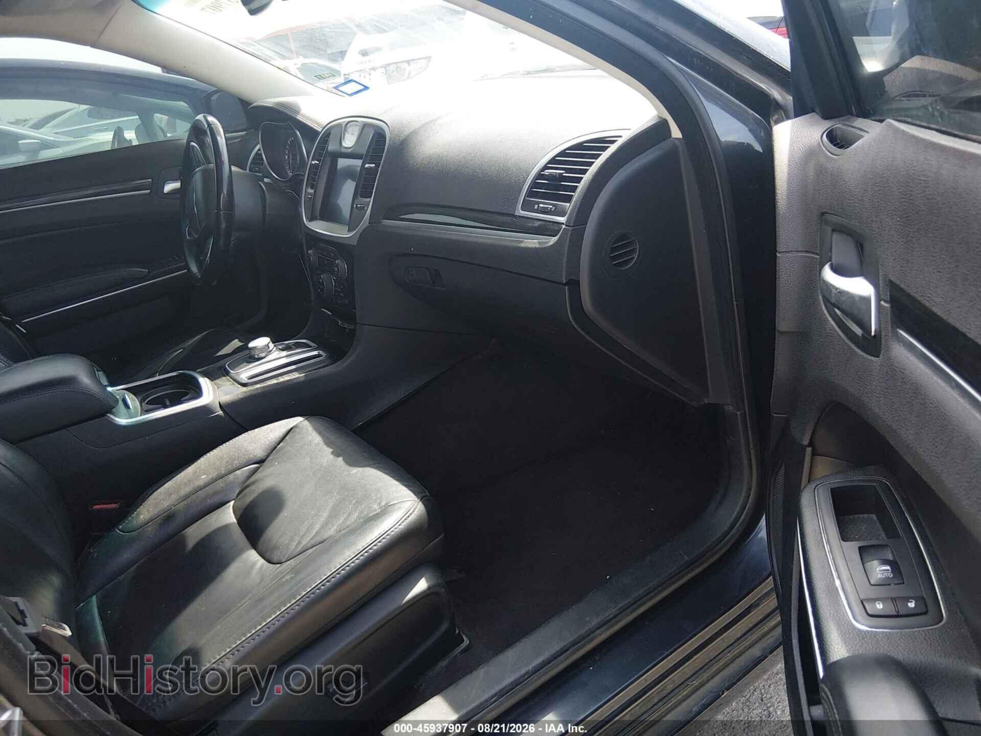 2017 CHRYSLER 300 - VIN: 2C3CCAAG0HH512035 - Фото 5