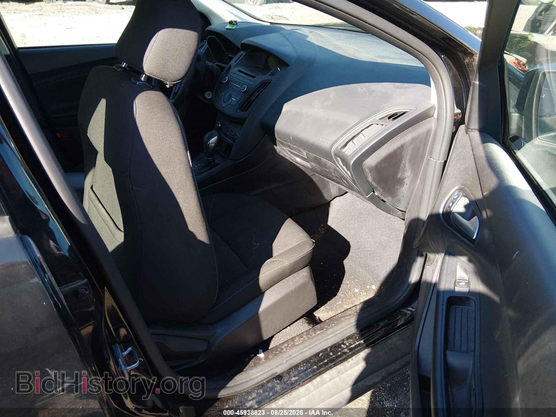 2017 FORD FOCUS - VIN: 1FADP3F24HL212147 - Photo 5