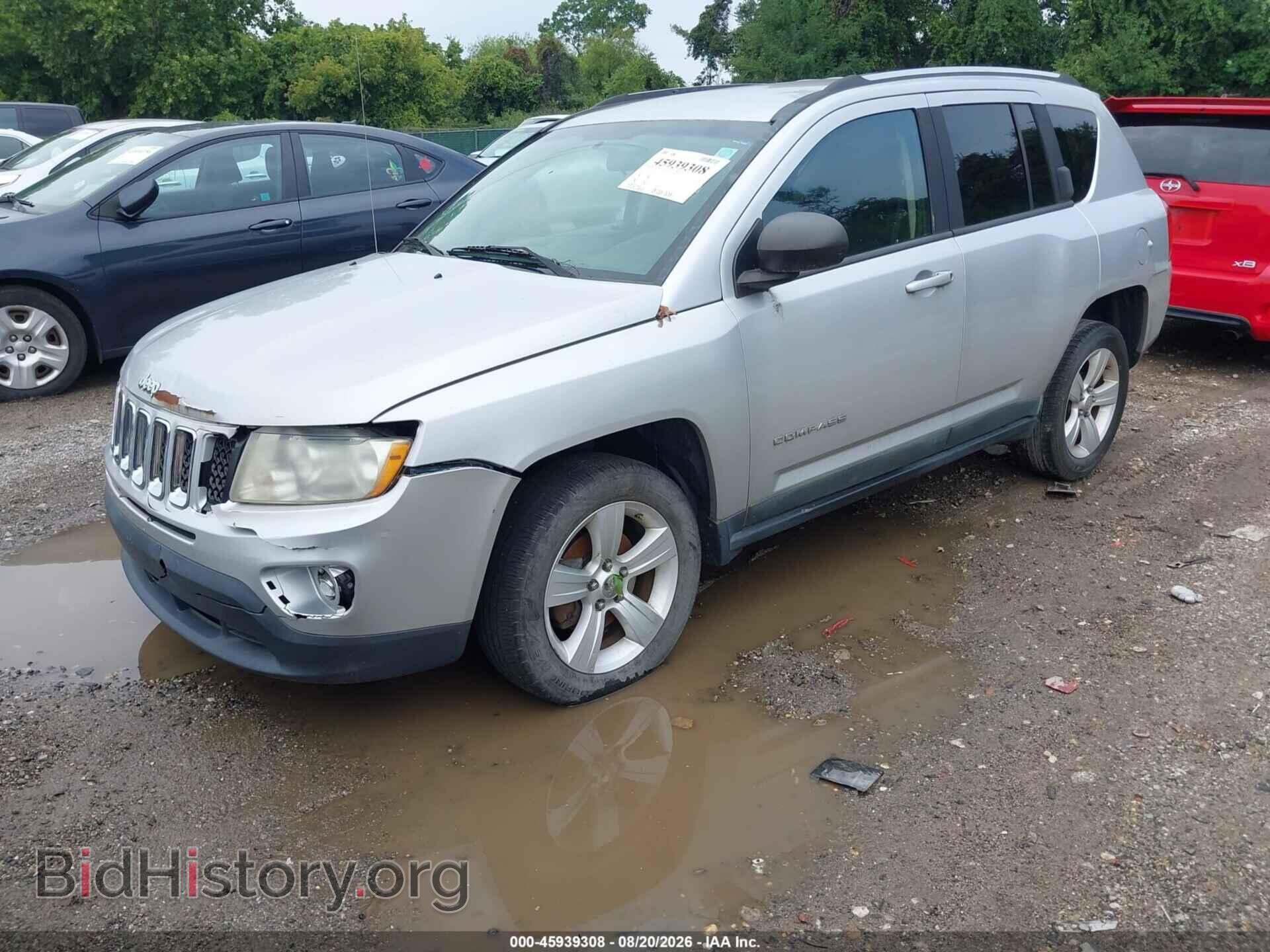 2011 JEEP COMPASS - VIN: 1J4NT1FA1BD246547 - Photo 2
