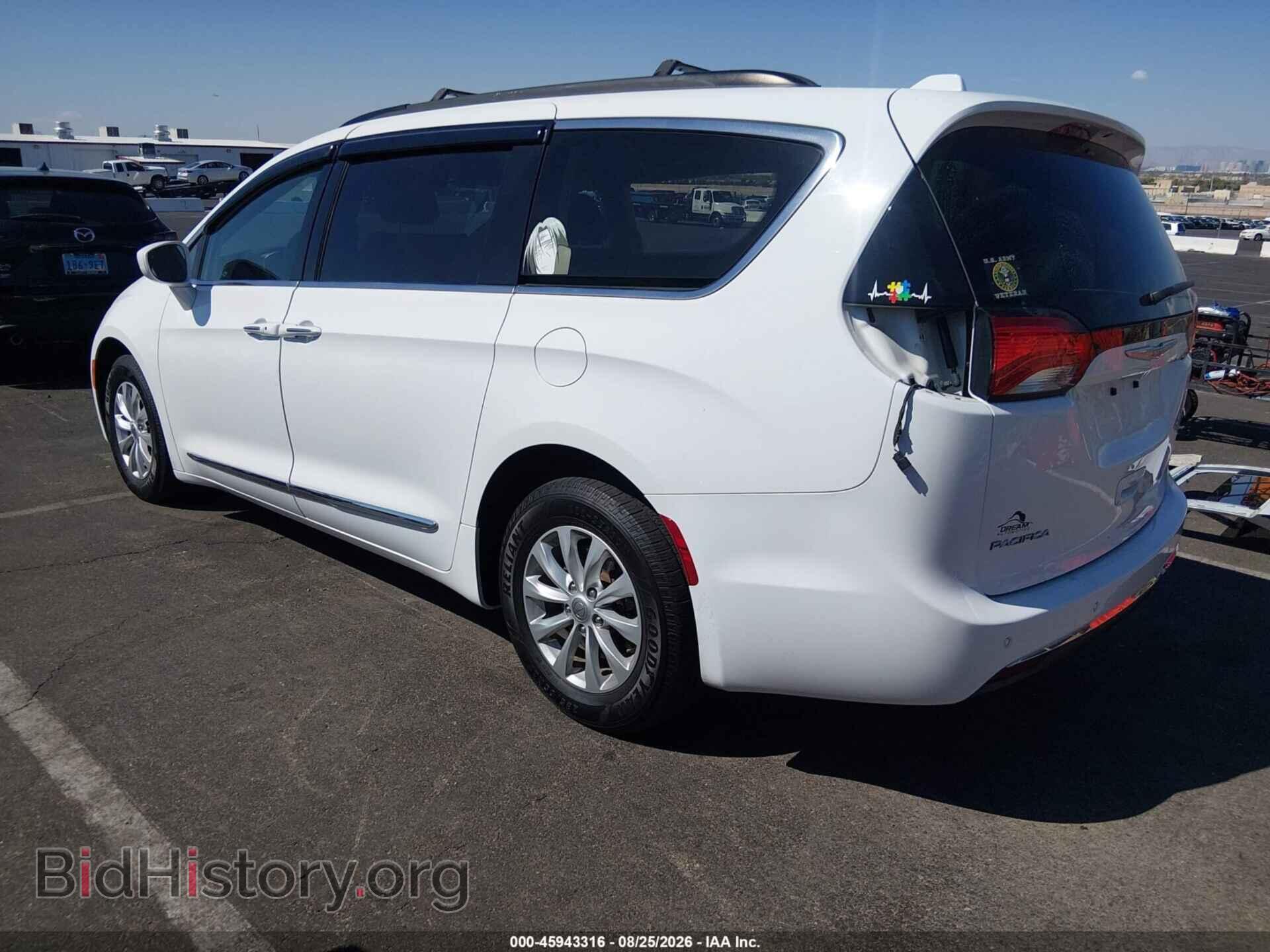 2017 CHRYSLER PACIFICA - VIN: 2C4RC1BG3HR734986 - Фото 3
