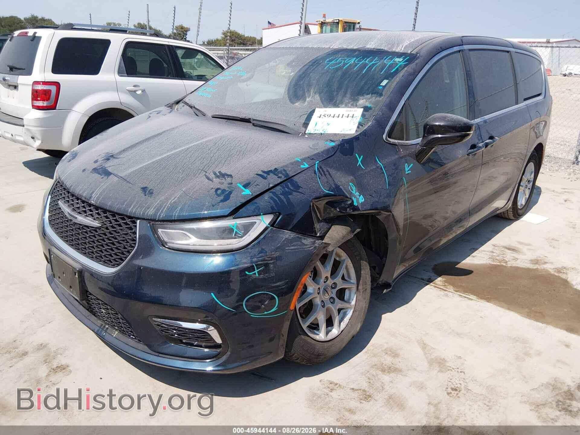 2025 CHRYSLER PACIFICA - VIN: 2C4RC1BG0SR512946 - Photo 2
