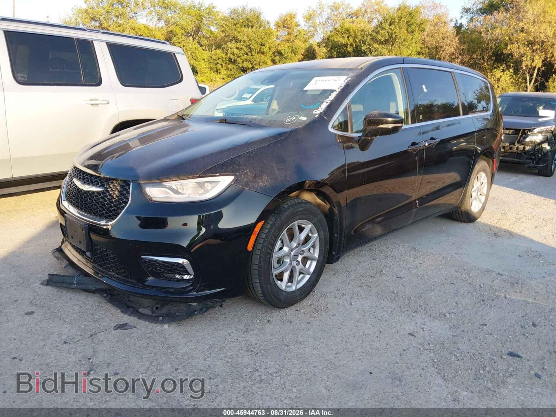 2024 CHRYSLER PACIFICA - VIN: 2C4RC1BG6RR172972 - Photo 2