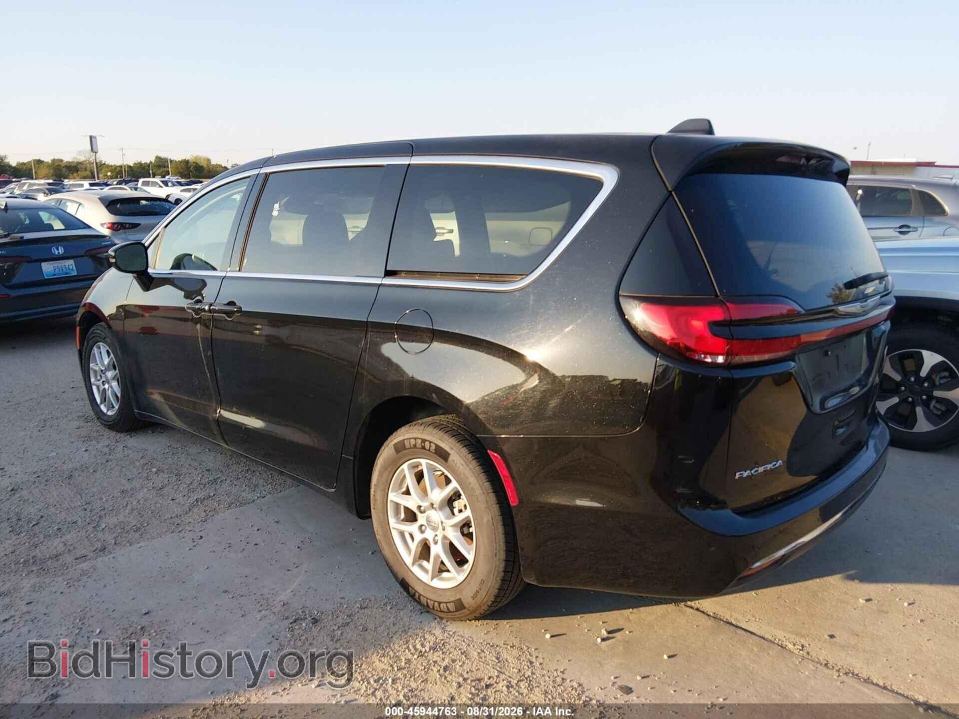 2024 CHRYSLER PACIFICA - VIN: 2C4RC1BG6RR172972 - Photo 3