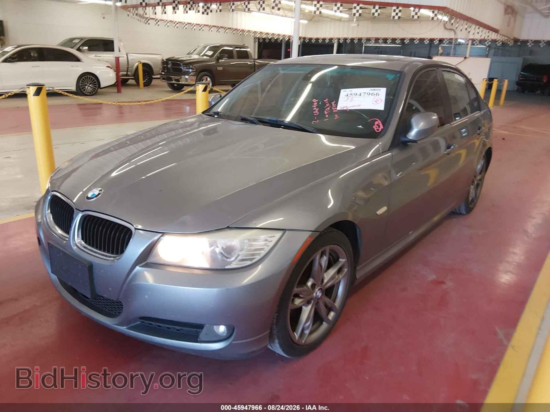 2011 BMW 328I - VIN: WBAPH7C56BE130732 - Photo 2