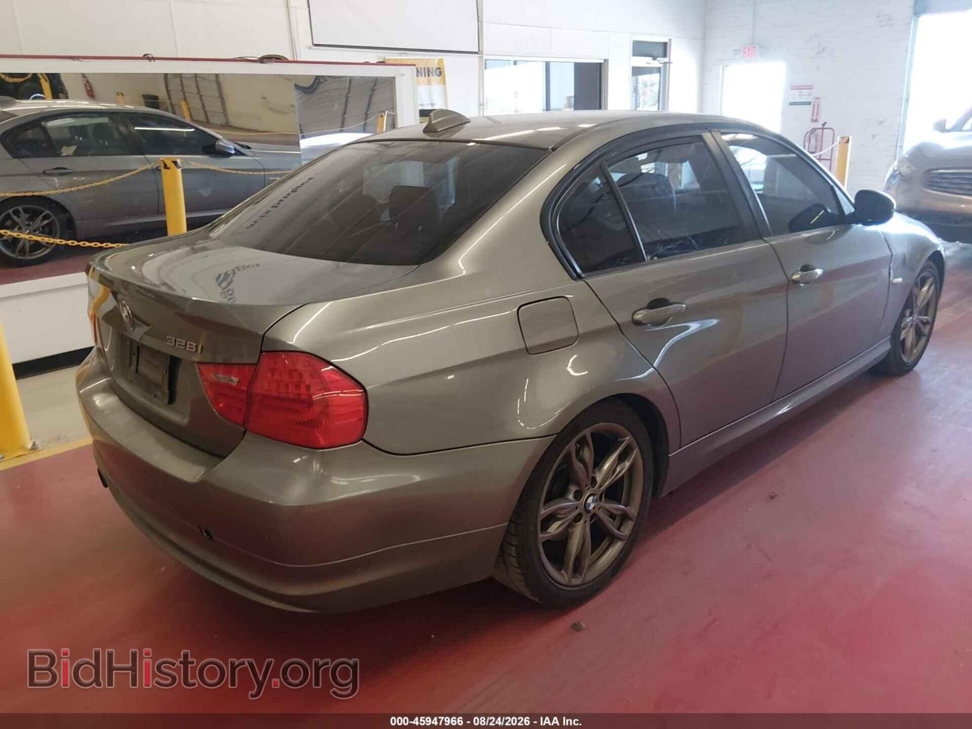 2011 BMW 328I - VIN: WBAPH7C56BE130732 - Photo 4