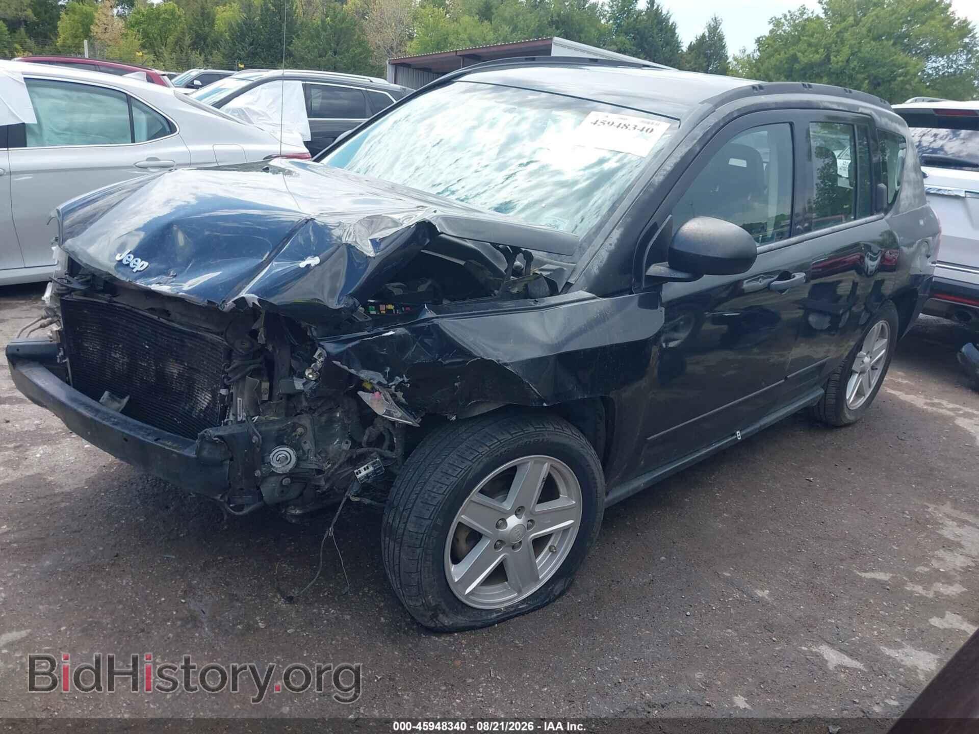 2008 JEEP COMPASS - VIN: 1J8FT47018D667915 - Photo 2