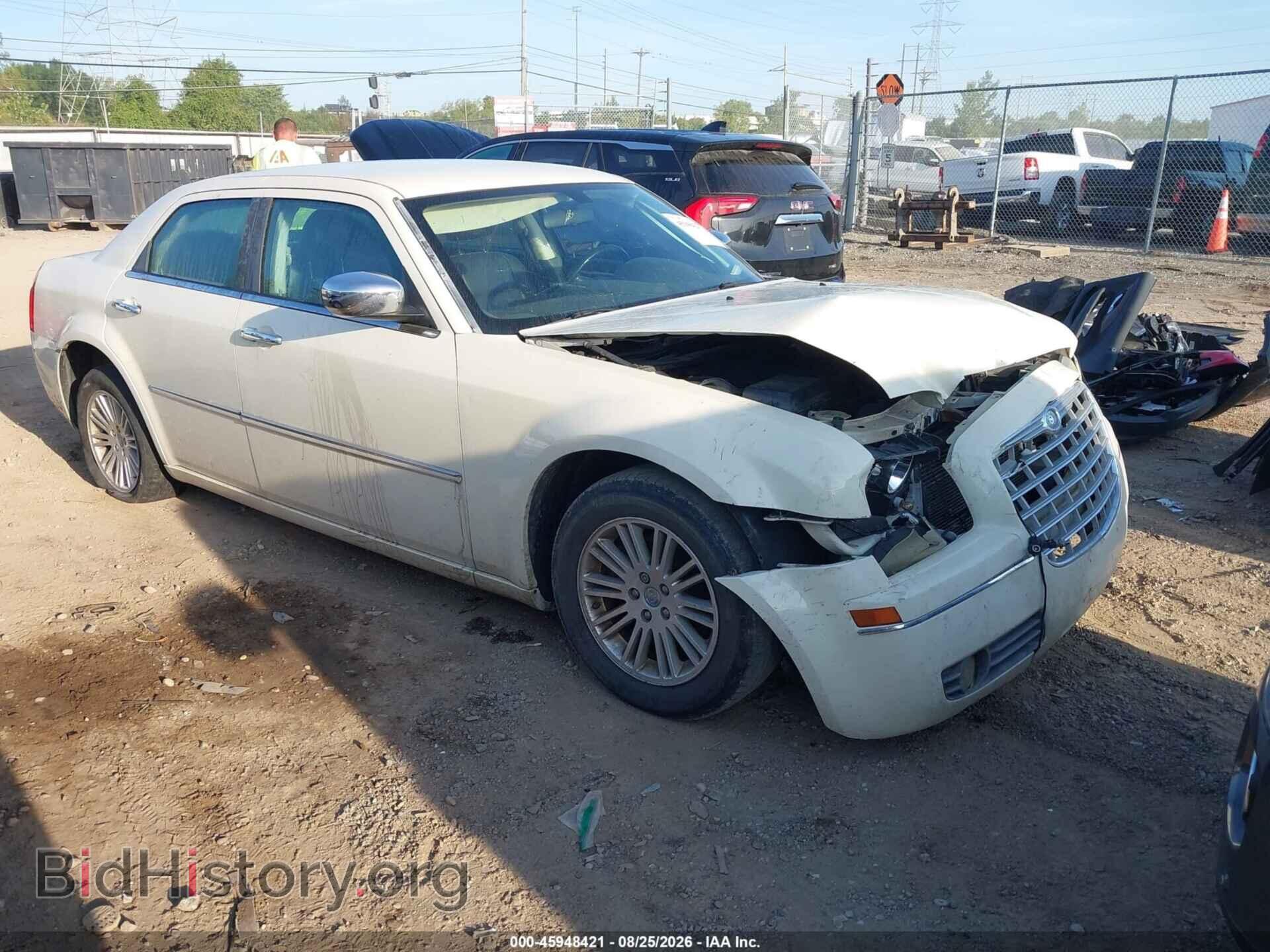 Photo 2C3CA5CV8AH235827 - CHRYSLER 300 2010