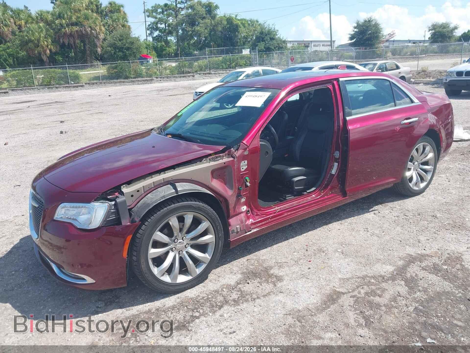 2019 CHRYSLER 300 - VIN: 2C3CCAEG2KH631268 - Photo 2