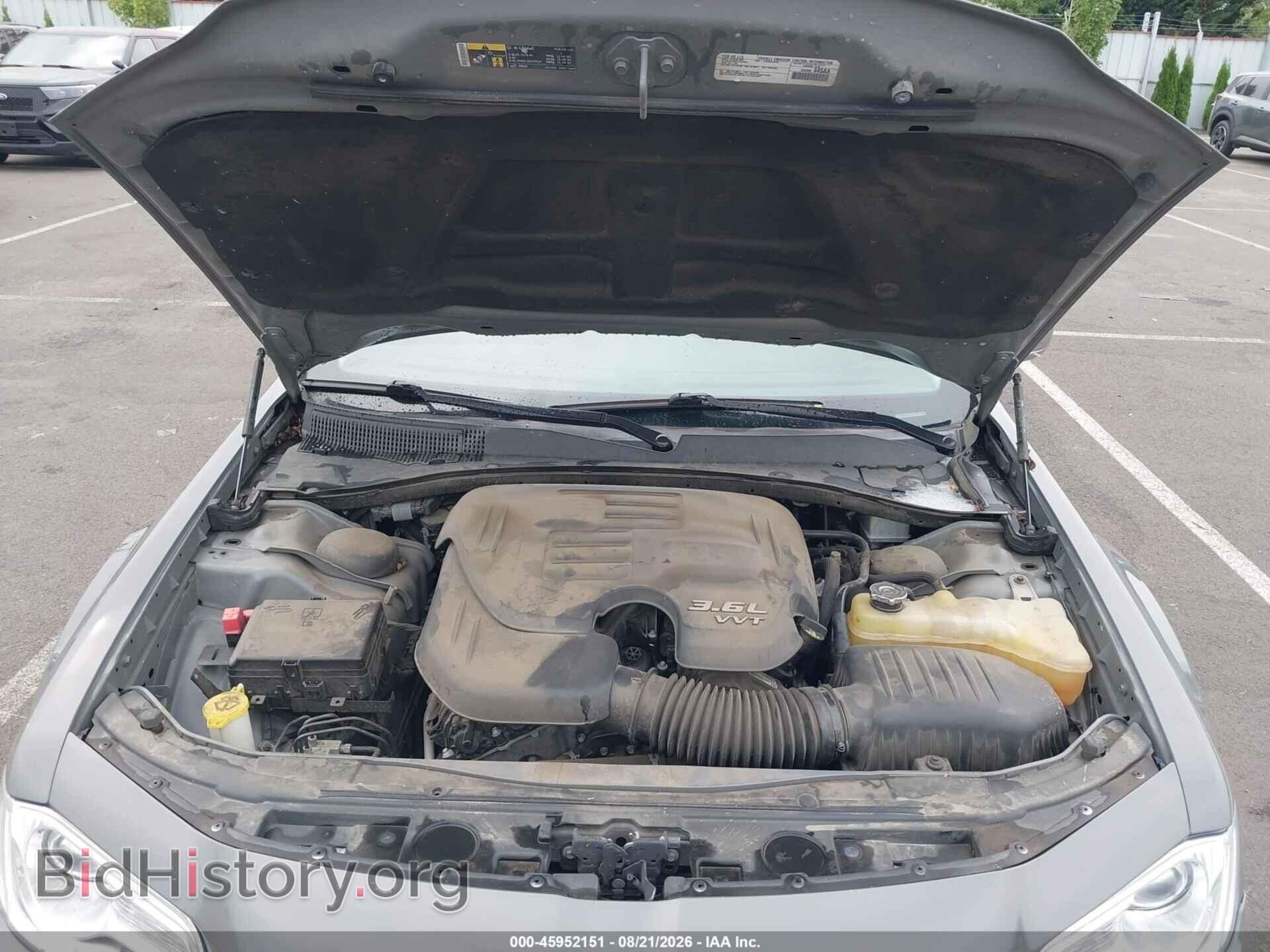 2019 CHRYSLER 300 - VIN: 2C3CCAAG1KH590587 - Фото 10