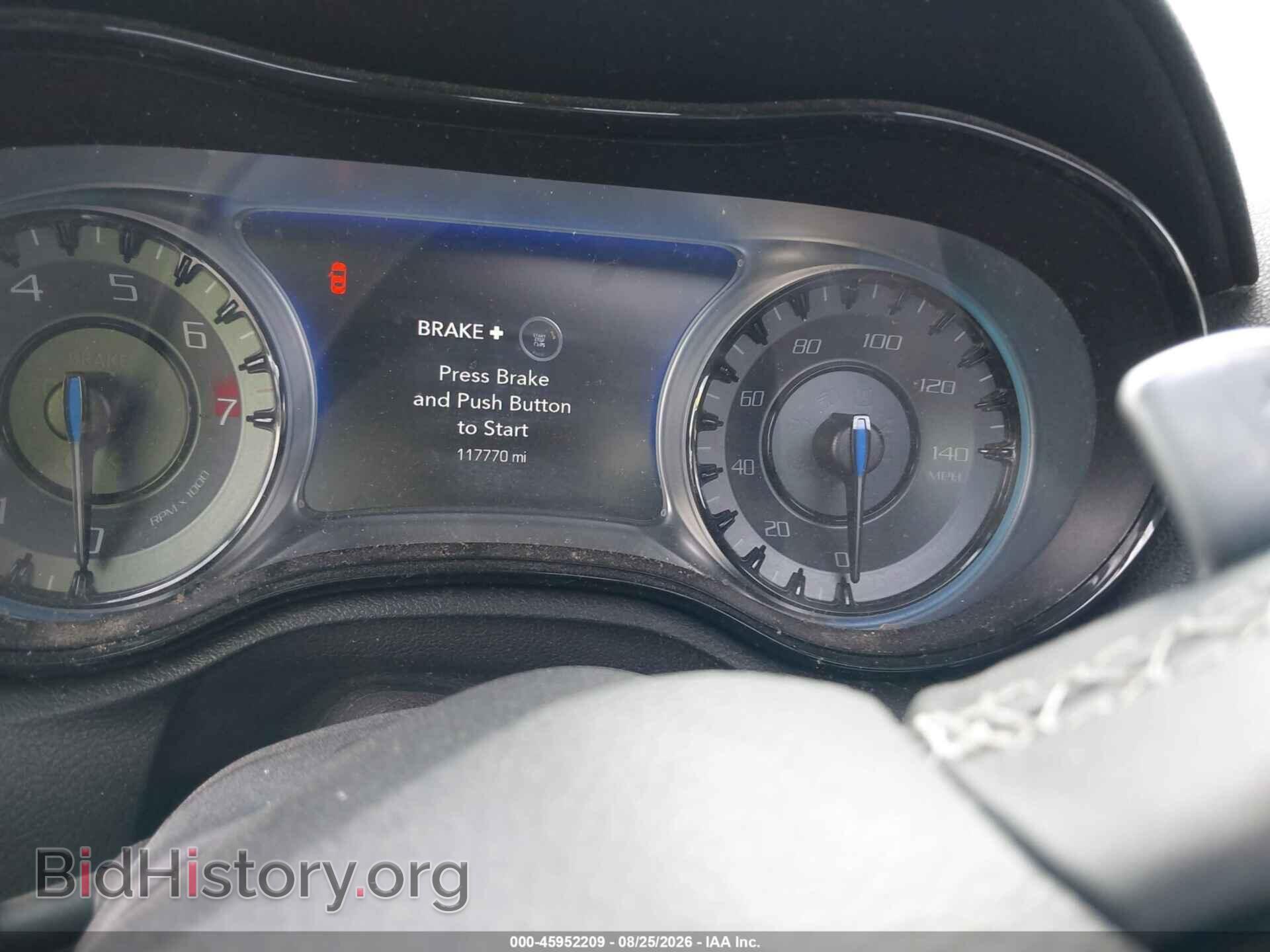 2018 CHRYSLER 300 - VIN: 2C3CCABG1JH301415 - Фото 7