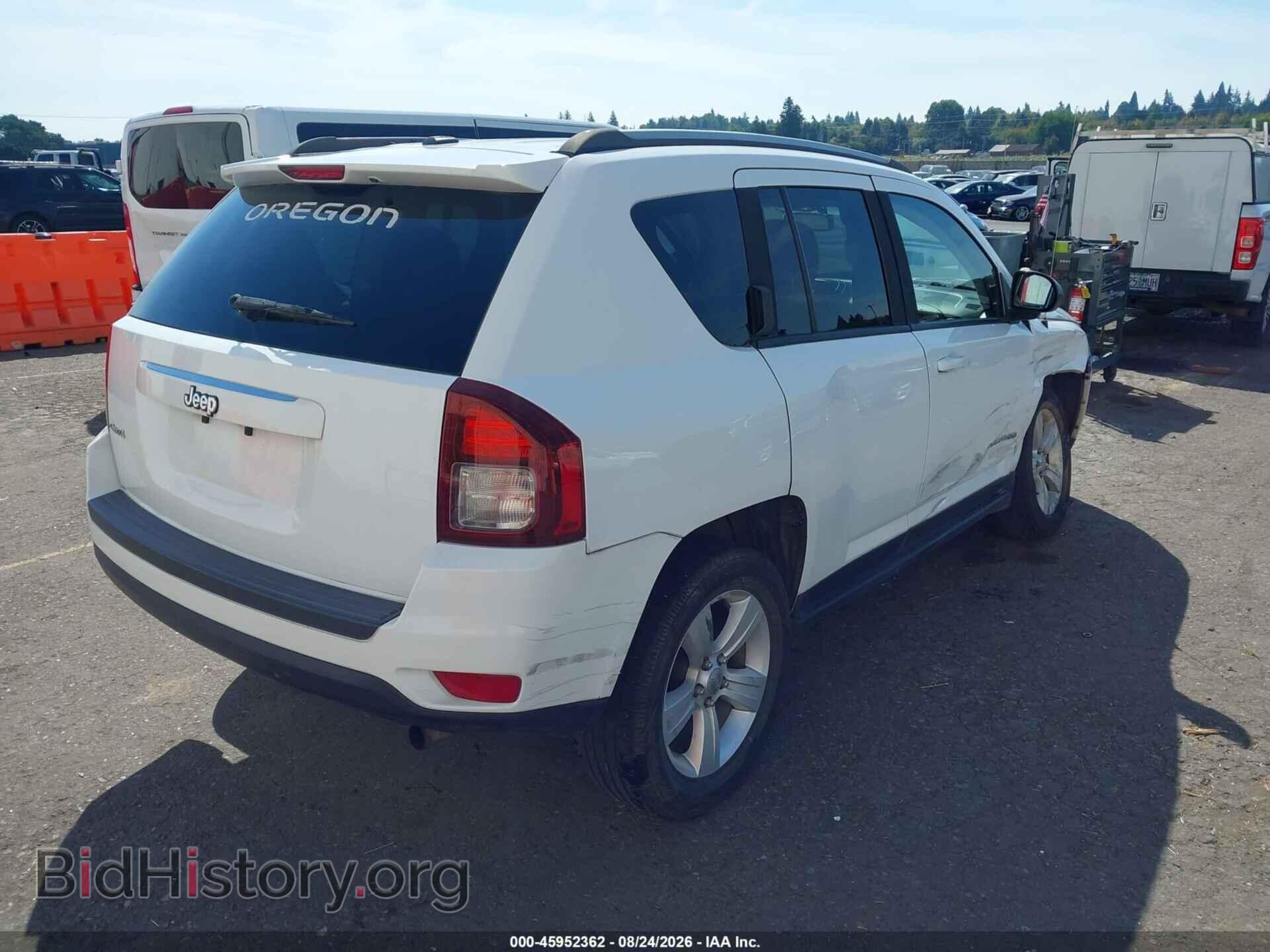 2017 JEEP COMPASS - VIN: 1C4NJDBB9HD104984 - Photo 4