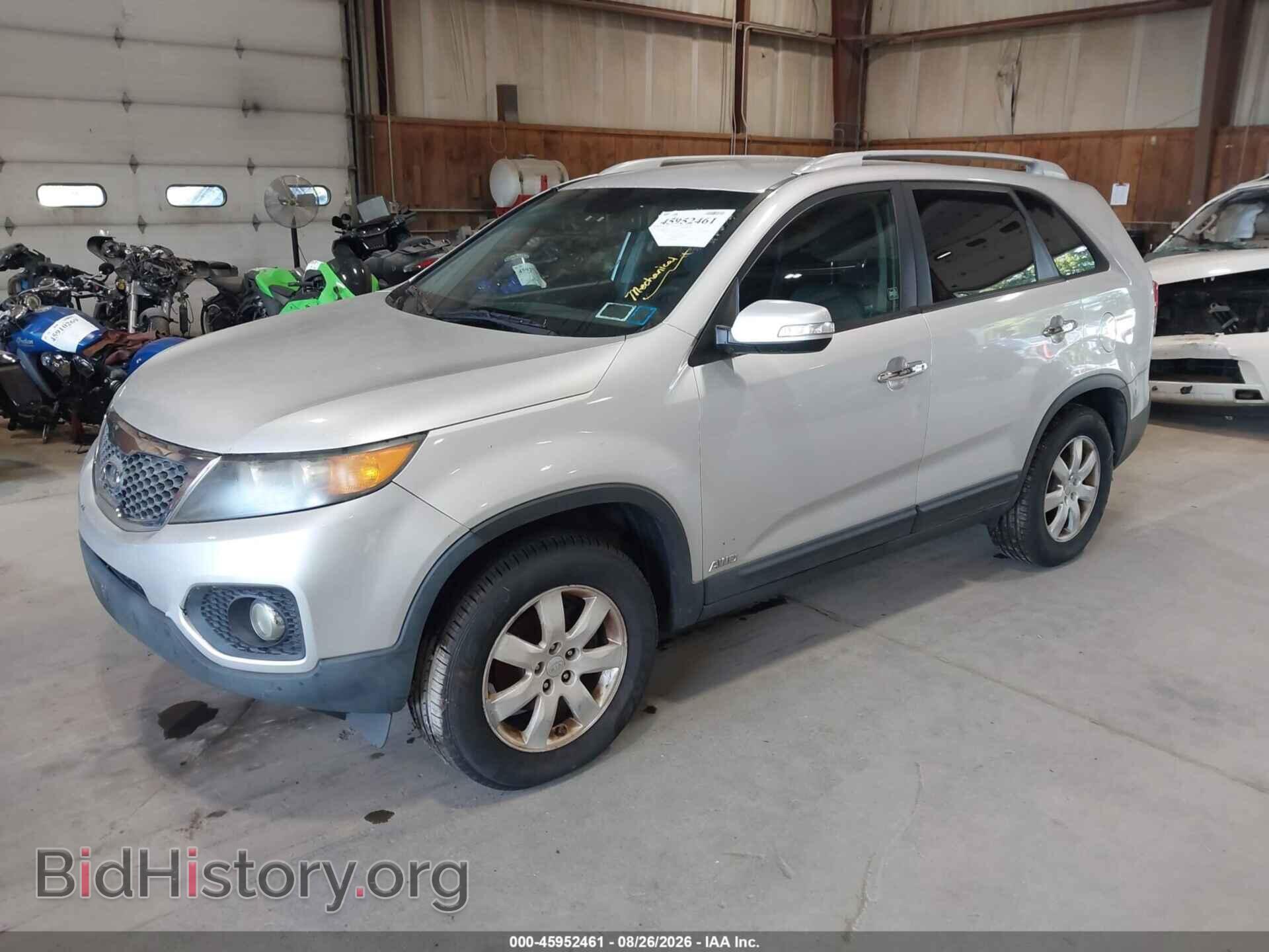 2011 KIA SORENTO - VIN: 5XYKTCA14BG003473 - Photo 2