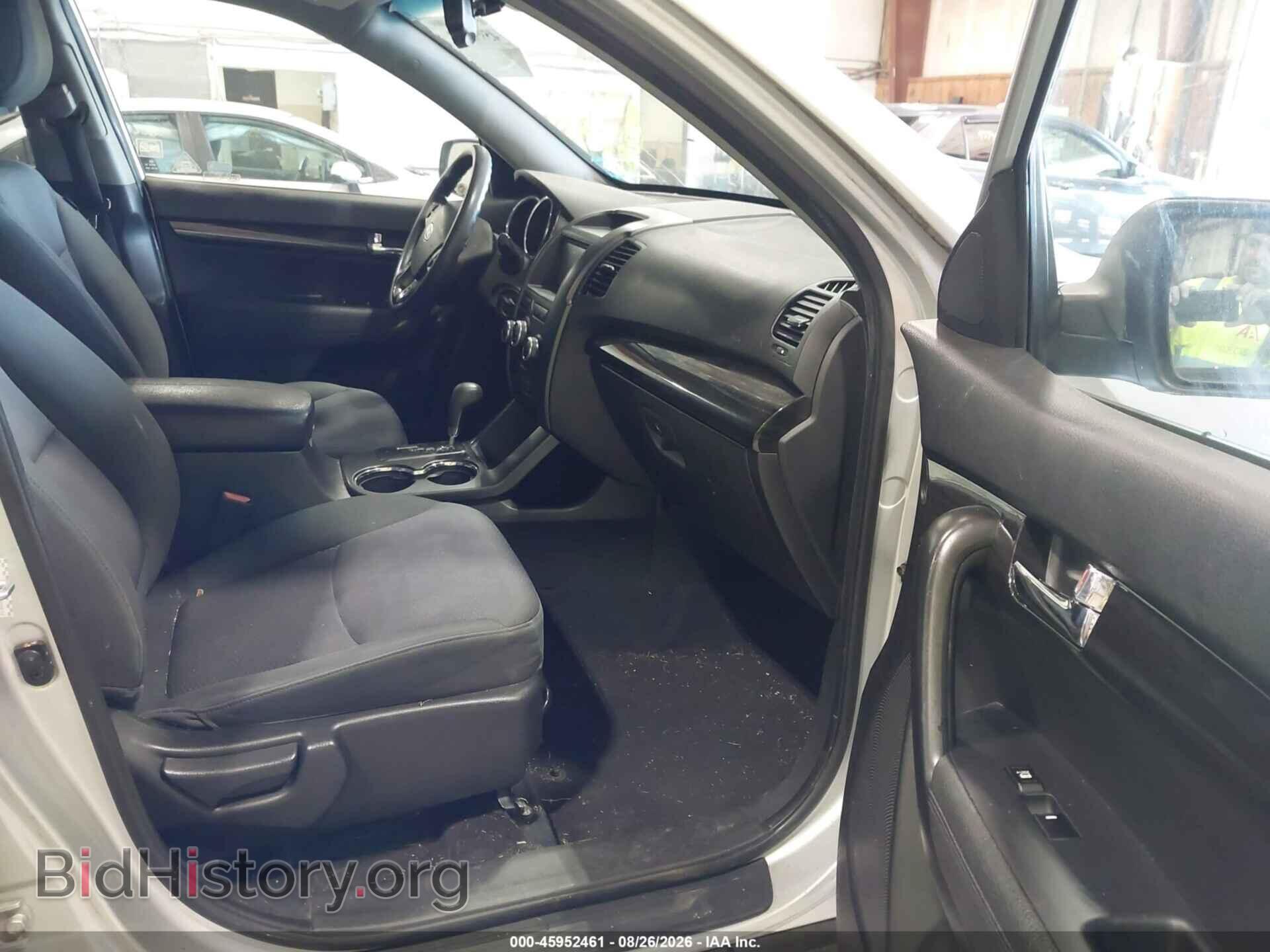 2011 KIA SORENTO - VIN: 5XYKTCA14BG003473 - Photo 5