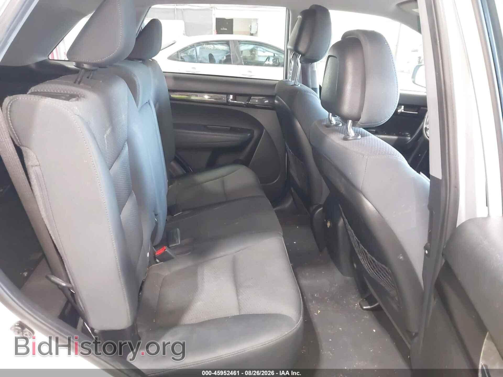2011 KIA SORENTO - VIN: 5XYKTCA14BG003473 - Photo 8