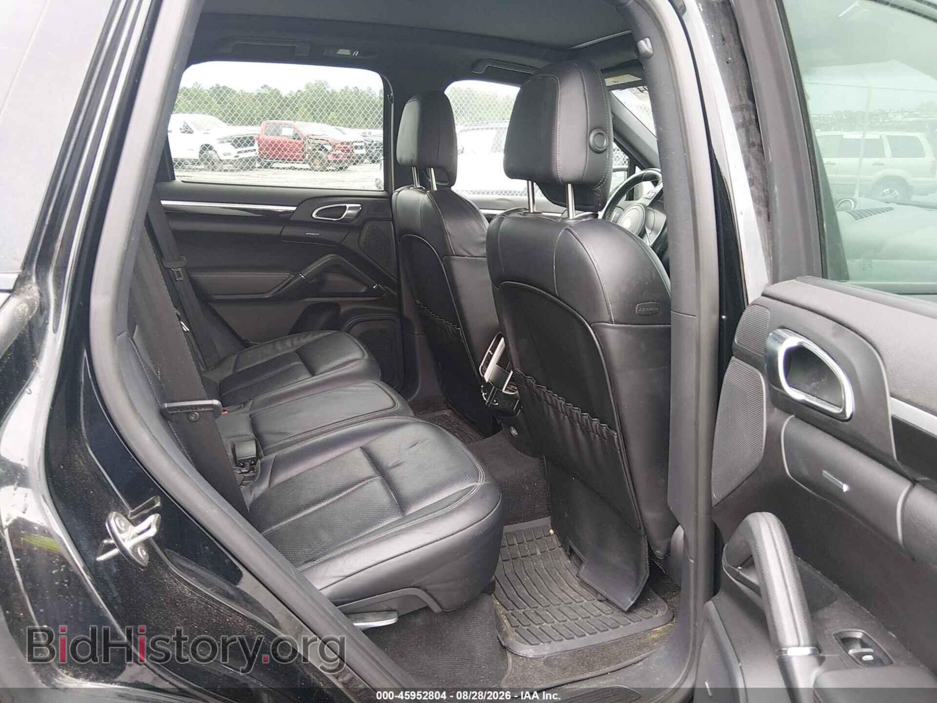 2014 PORSCHE CAYENNE - VIN: WP1AF2A28ELA32410 - Photo 8
