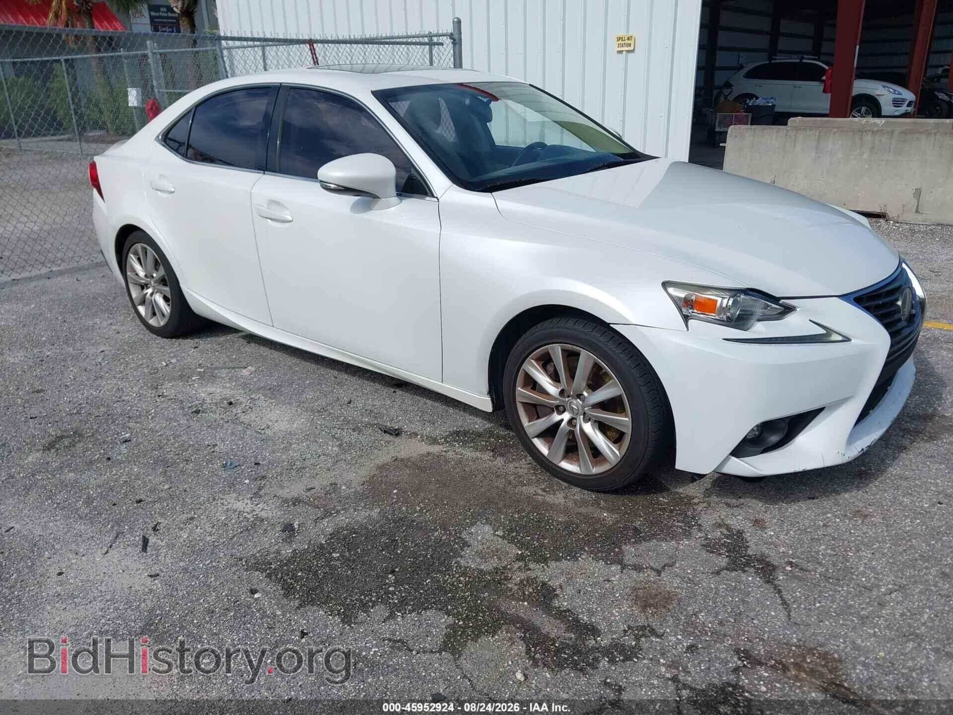 Фотография JTHBA1D26G5004069 - LEXUS IS 200T 2016