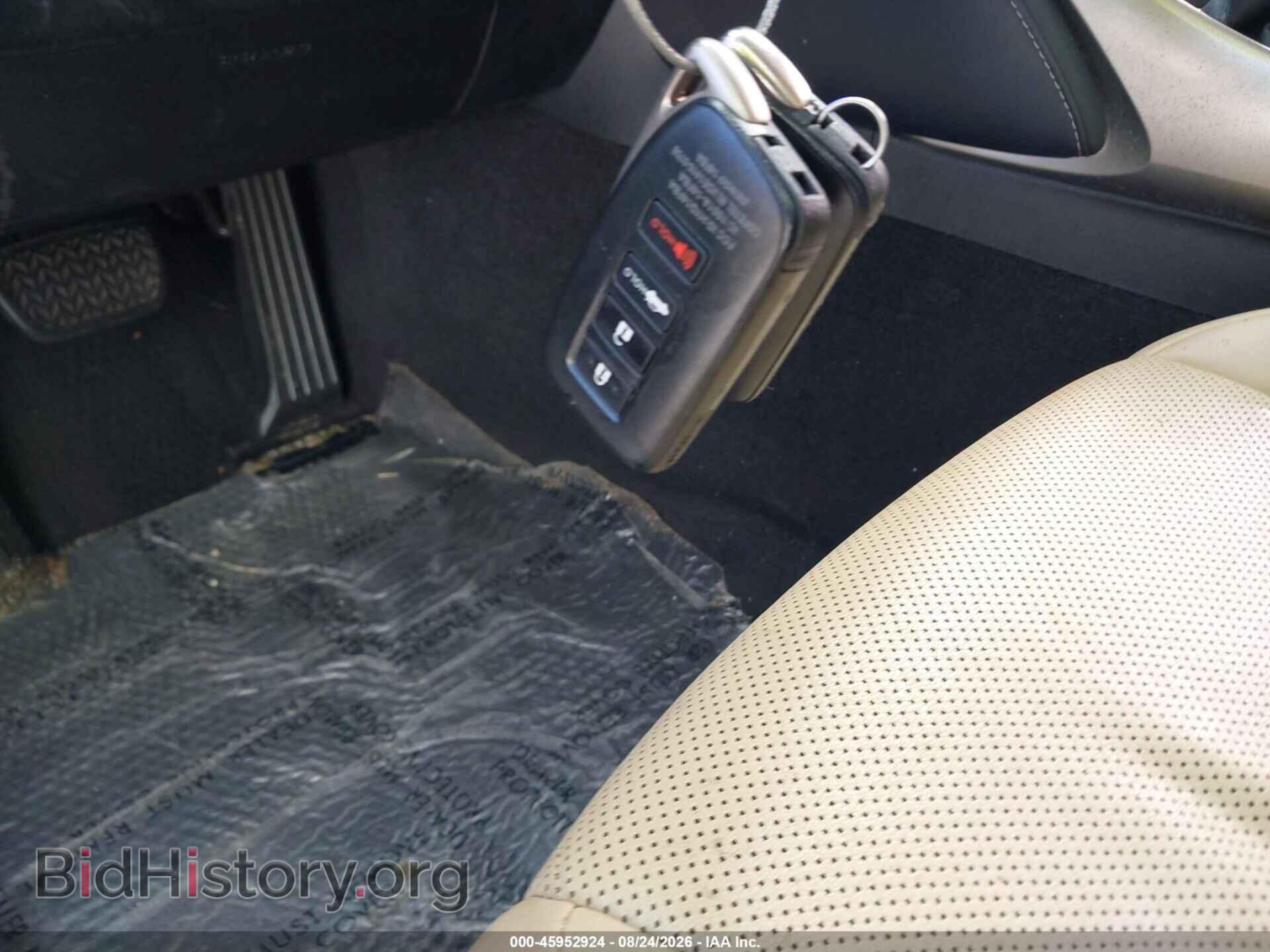 2016 LEXUS IS 200T - VIN: JTHBA1D26G5004069 - Фото 11