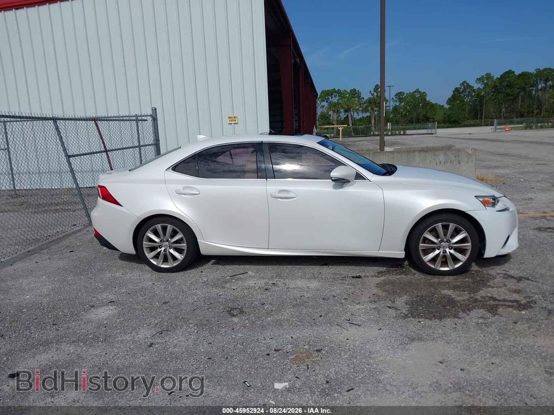 2016 LEXUS IS 200T - VIN: JTHBA1D26G5004069 - Фото 13