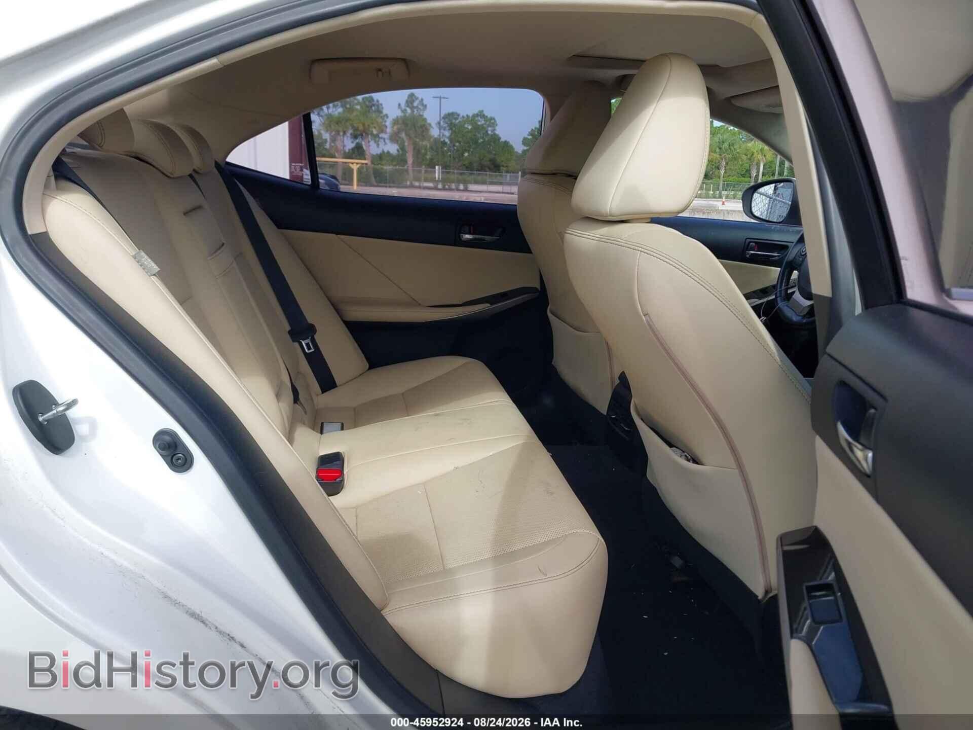 2016 LEXUS IS 200T - VIN: JTHBA1D26G5004069 - Фото 8