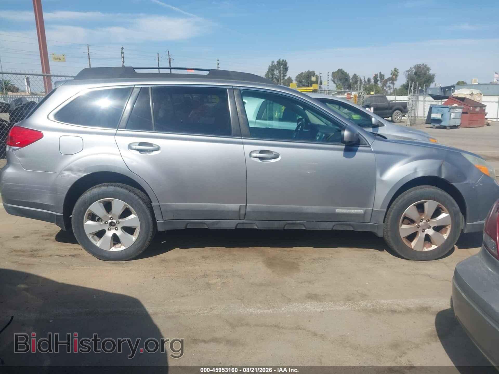 2011 SUBARU OUTBACK - VIN: 4S4BRBFC4B3344536 - Photo 6