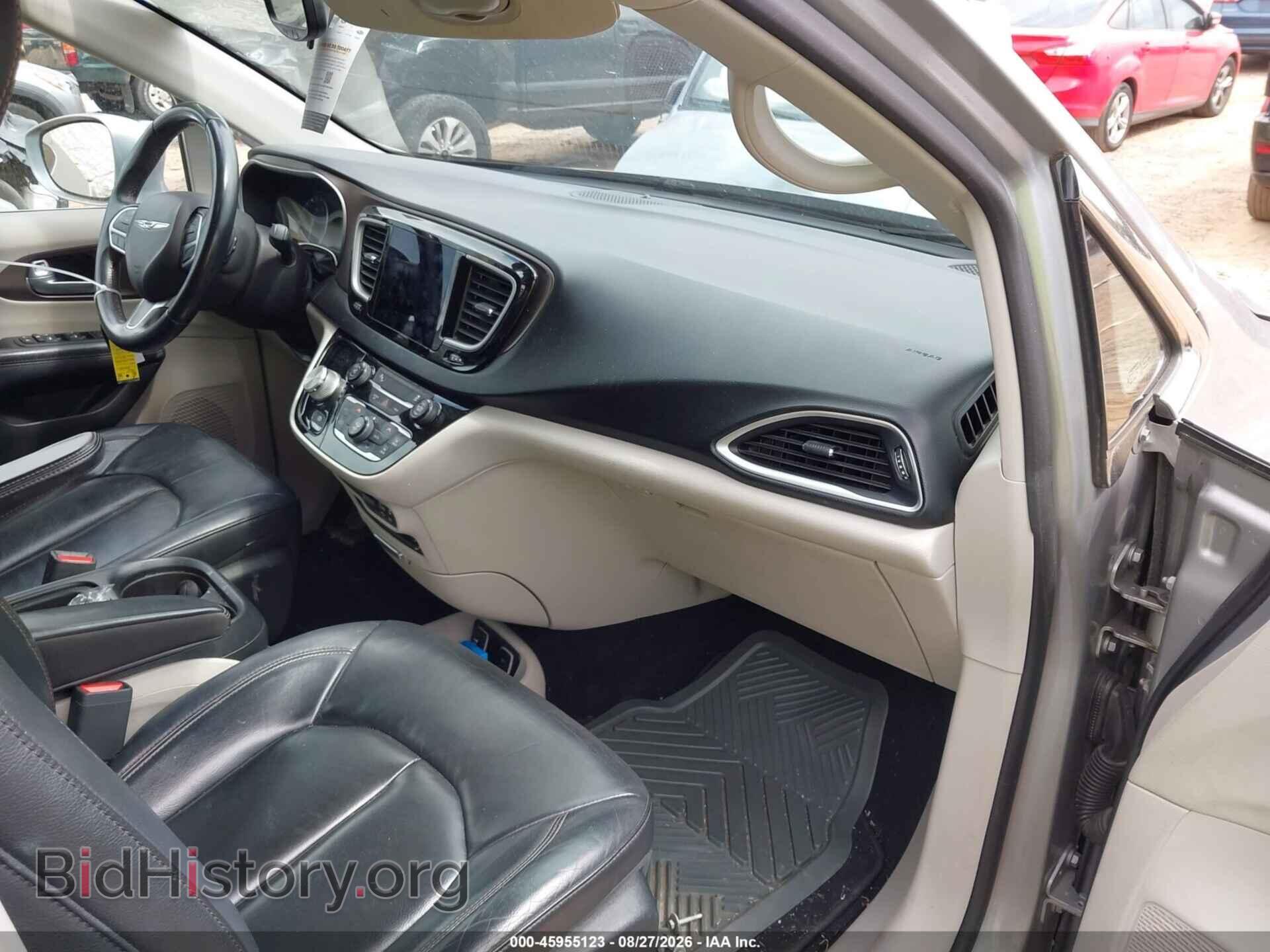 2017 CHRYSLER PACIFICA - VIN: 2C4RC1BGXHR668016 - Photo 5