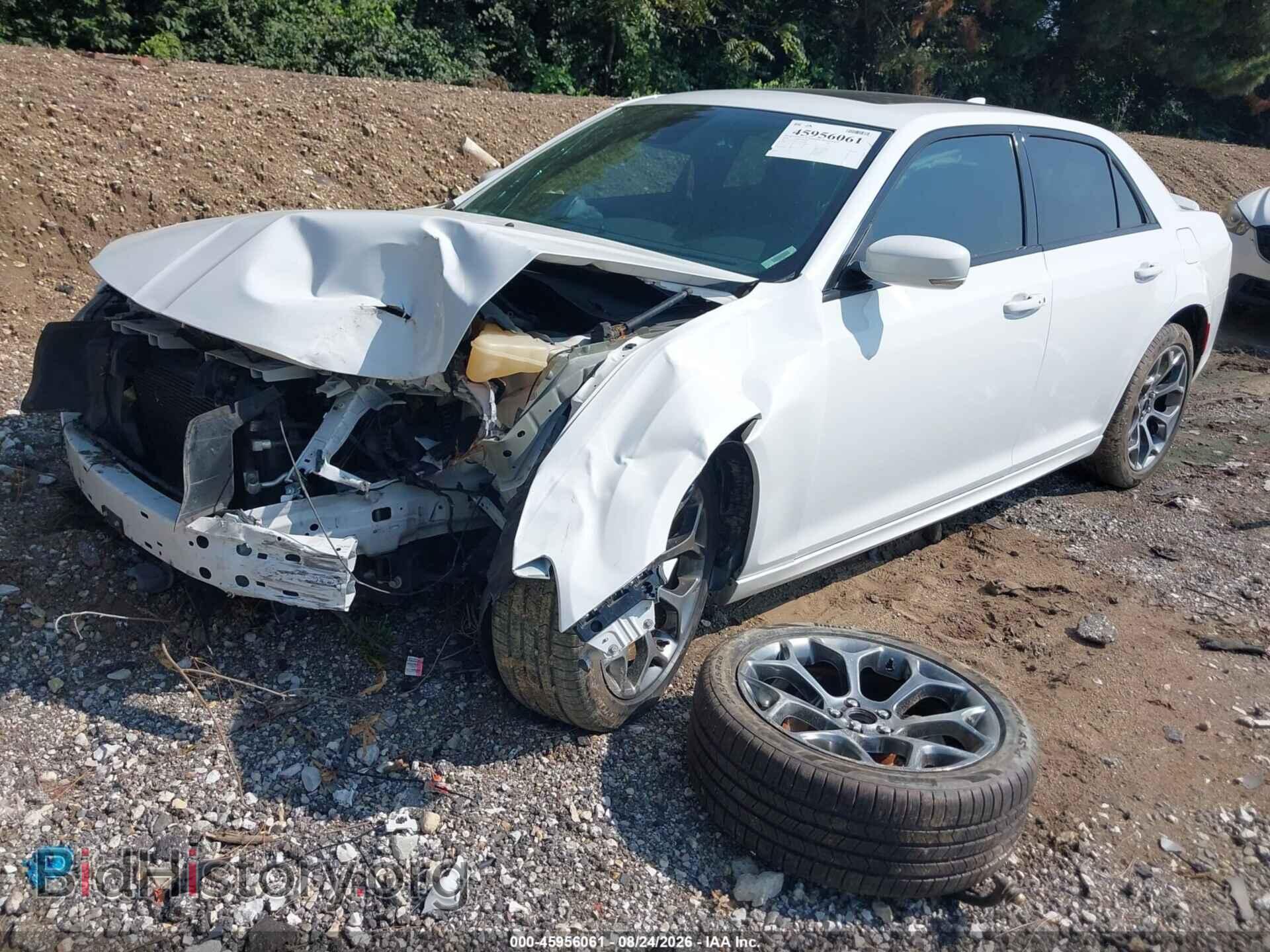 2018 CHRYSLER 300 - VIN: 2C3CCABG6JH117684 - Фото 2