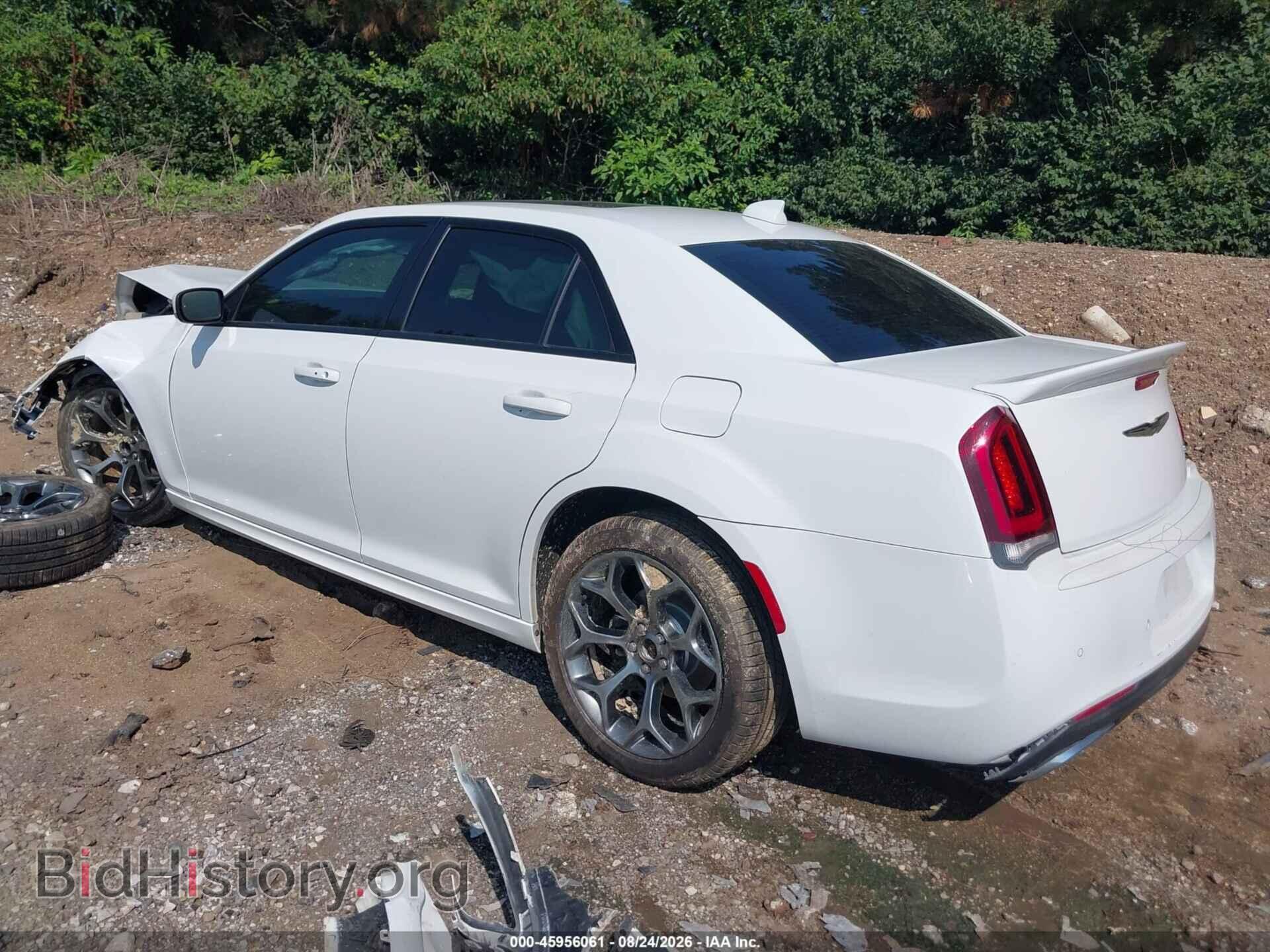 2018 CHRYSLER 300 - VIN: 2C3CCABG6JH117684 - Фото 3