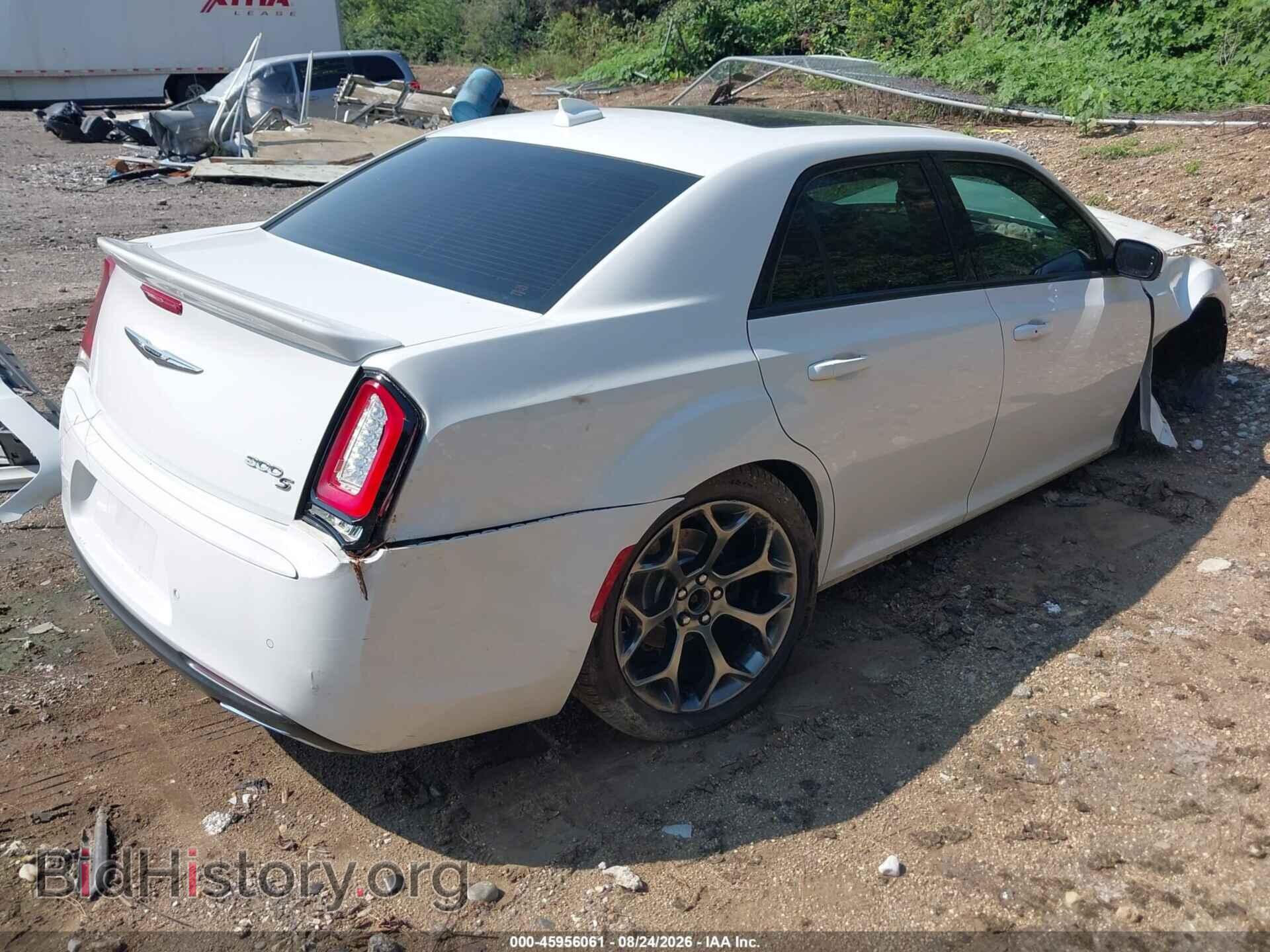 2018 CHRYSLER 300 - VIN: 2C3CCABG6JH117684 - Фото 4