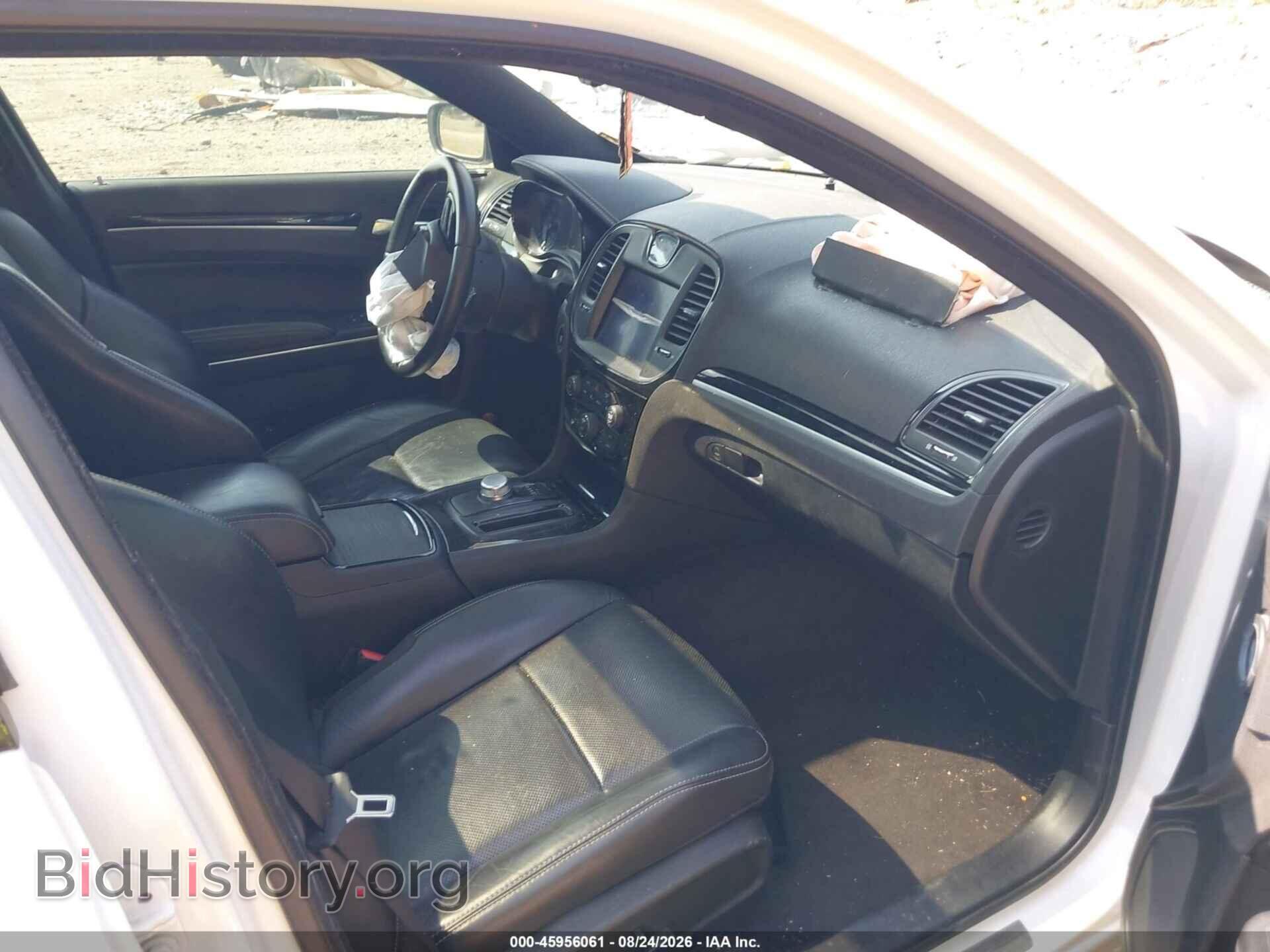 2018 CHRYSLER 300 - VIN: 2C3CCABG6JH117684 - Фото 5