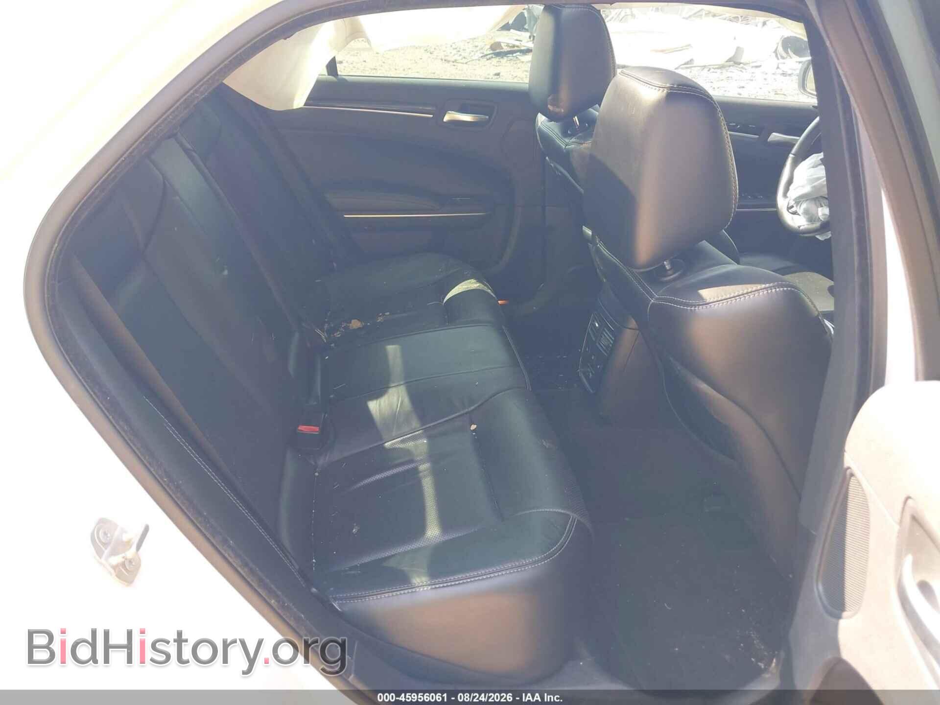 2018 CHRYSLER 300 - VIN: 2C3CCABG6JH117684 - Фото 8