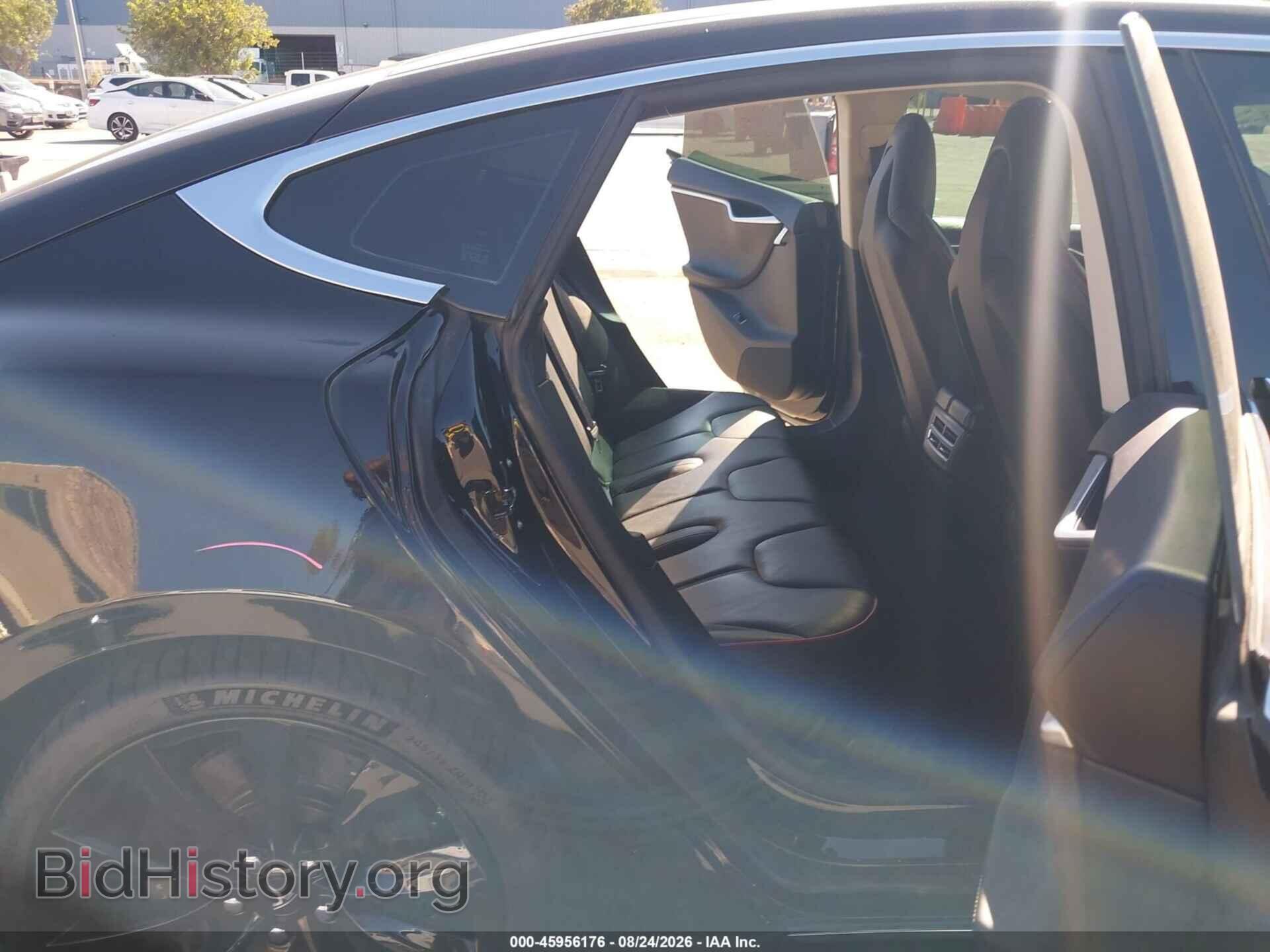 2014 TESLA MODEL S - VIN: 5YJSA1H12EFP28758 - Photo 8