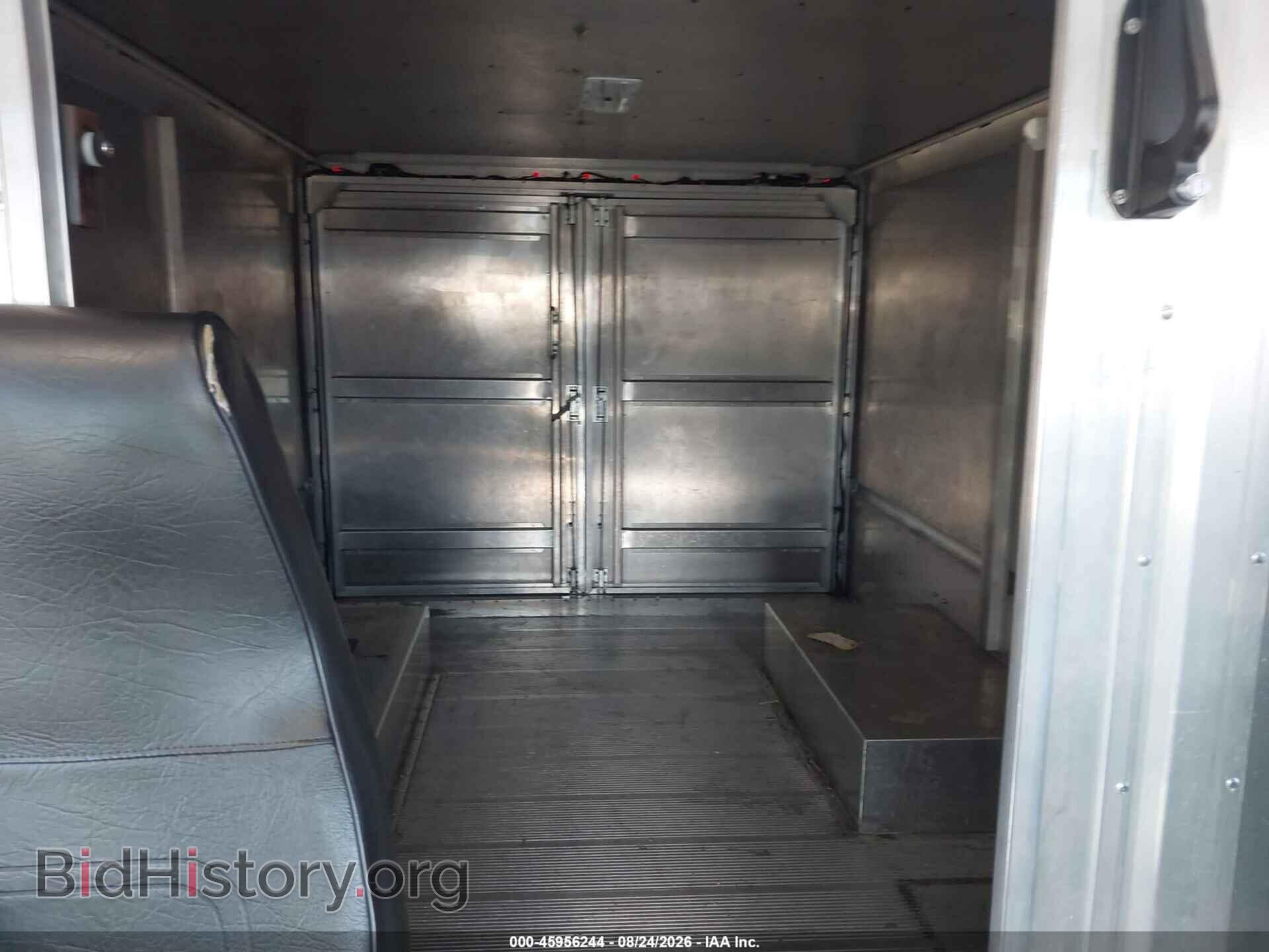 2019 FORD E-350 STRIPPED - VIN: 1FC3E3K67KDC00385 - Photo 8