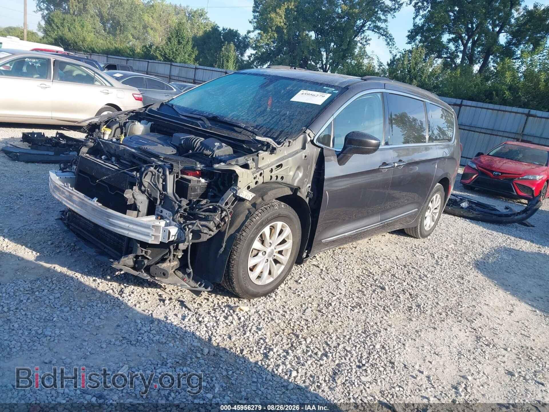 2017 CHRYSLER PACIFICA - VIN: 2C4RC1BGXHR734368 - Фото 2