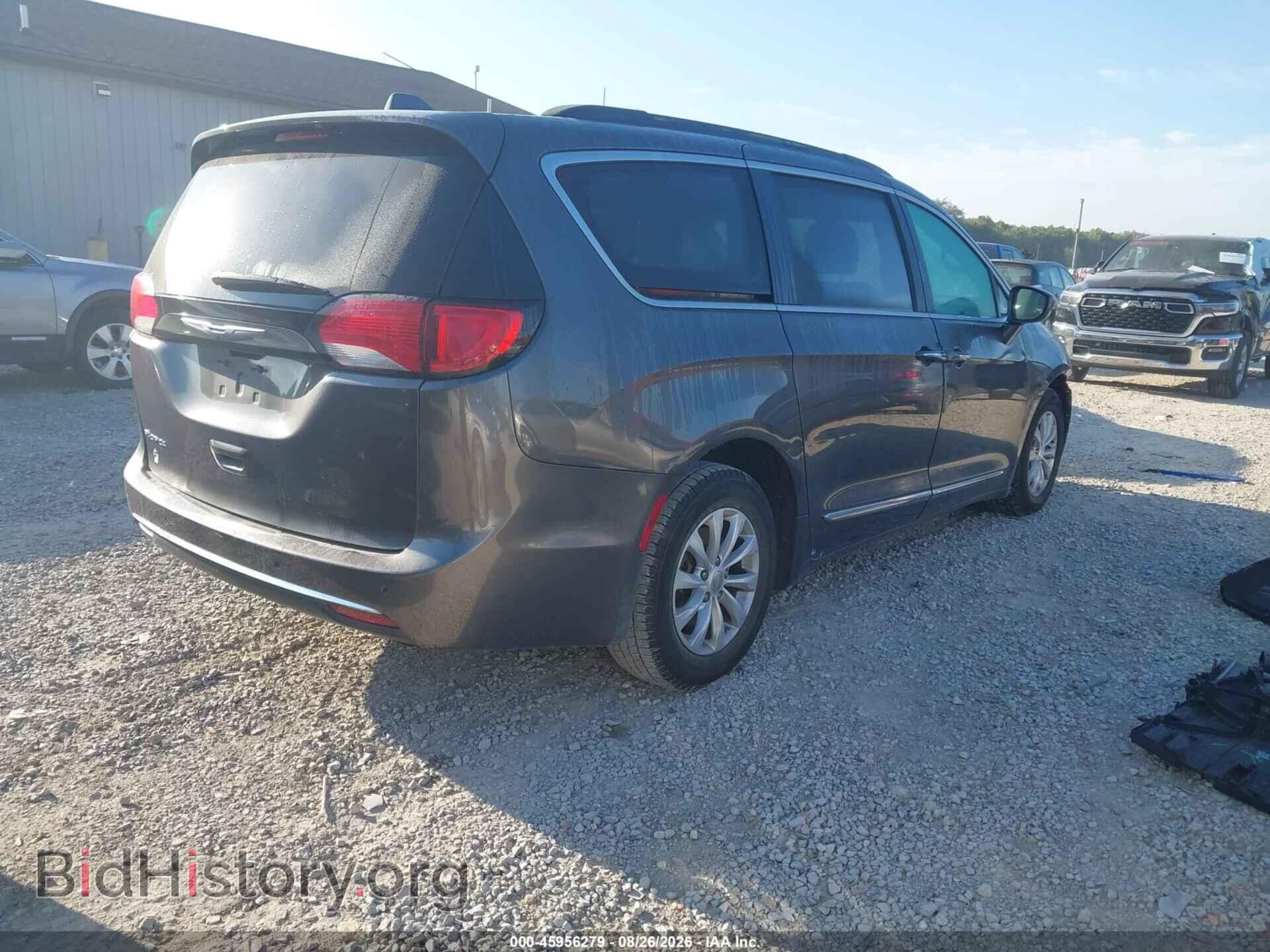 2017 CHRYSLER PACIFICA - VIN: 2C4RC1BGXHR734368 - Фото 4