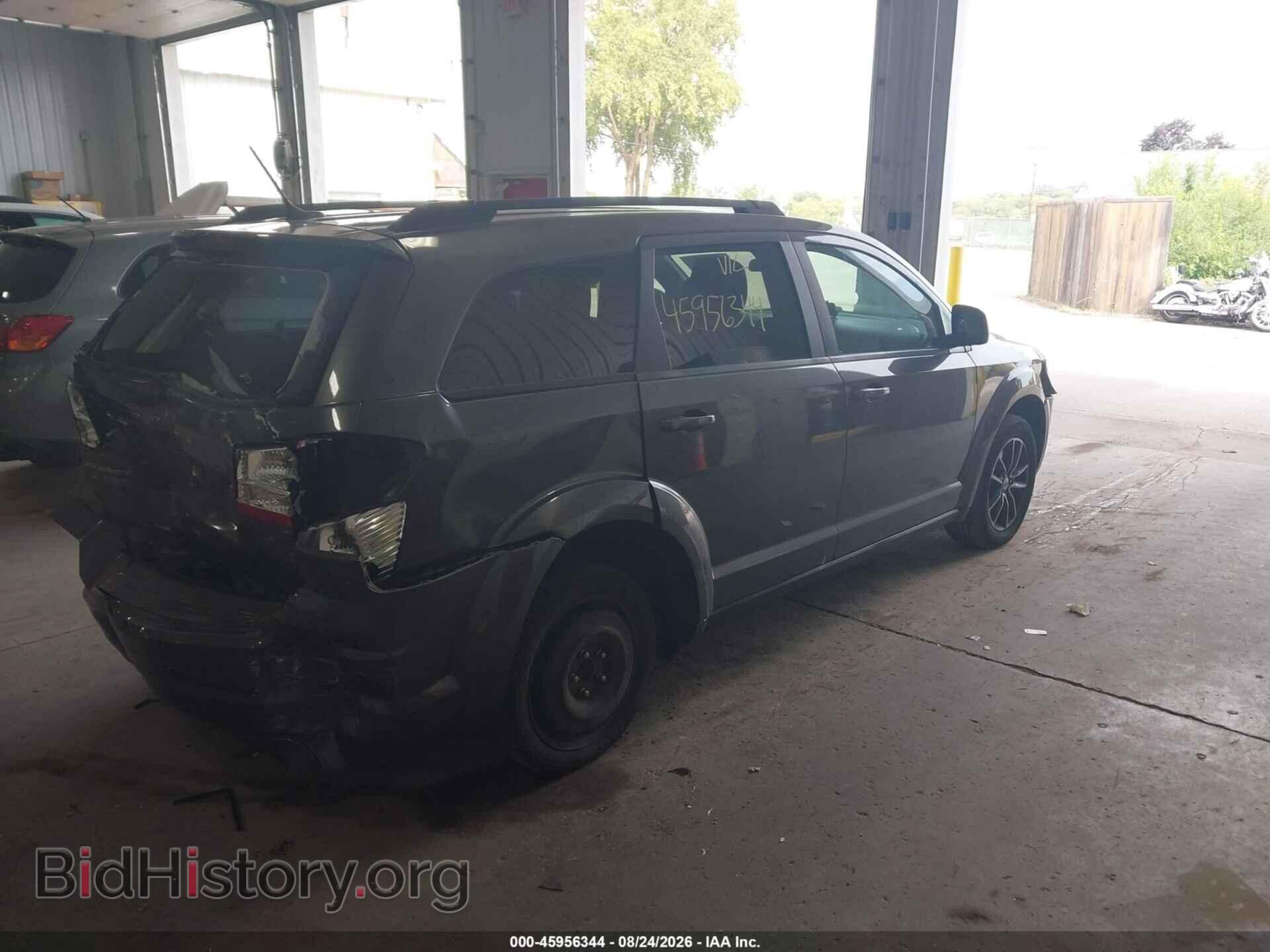 2018 DODGE JOURNEY - VIN: 3C4PDCAB7JT229509 - Фото 4